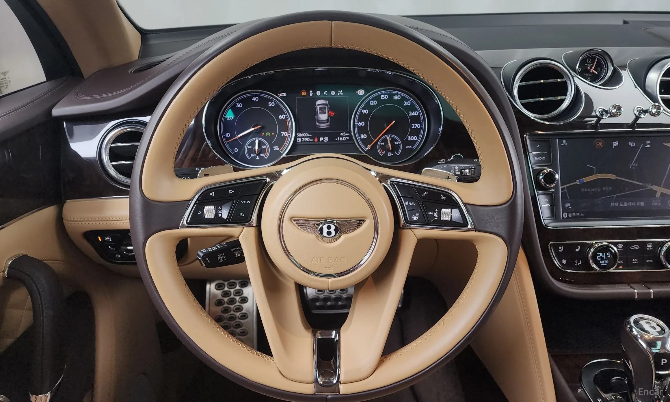 Bentley Bentayga превью 13