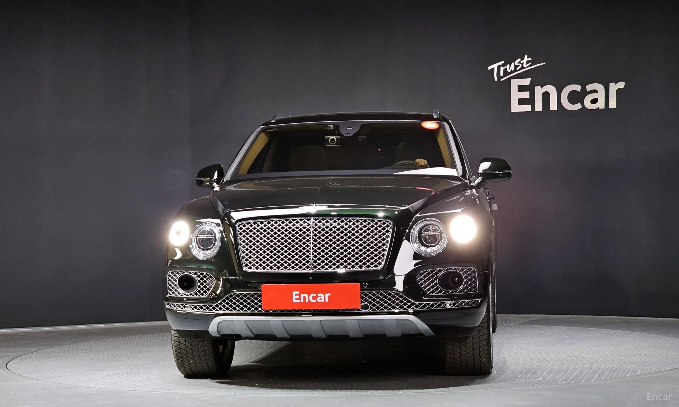 Bentley Bentayga превью 3