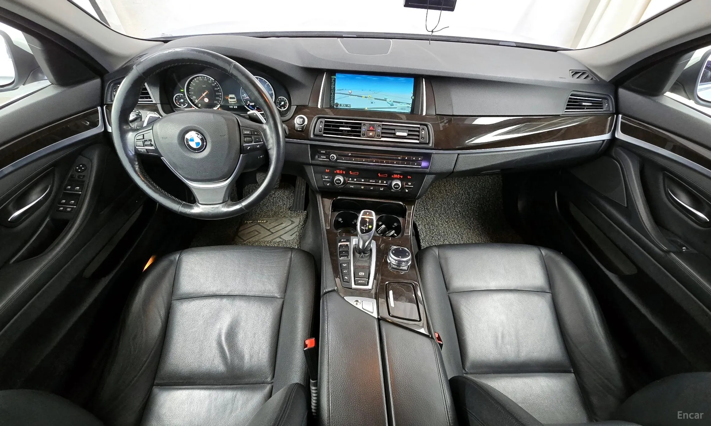 BMW 5 Series (F10) превью 4