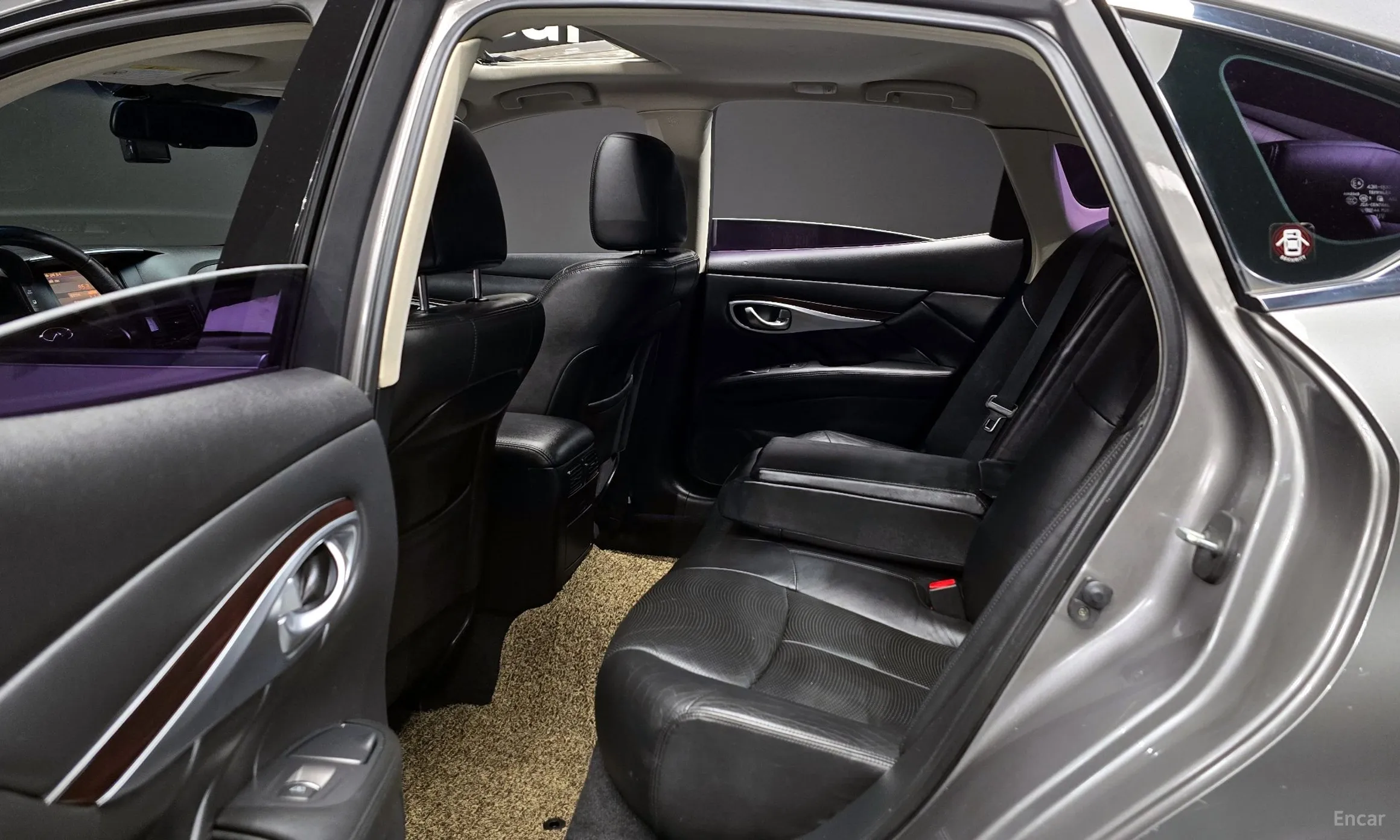 Infiniti M37 превью 12