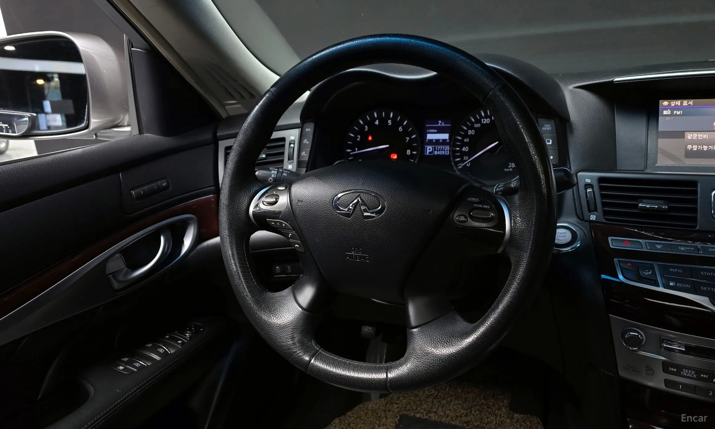 Infiniti M37 превью 13