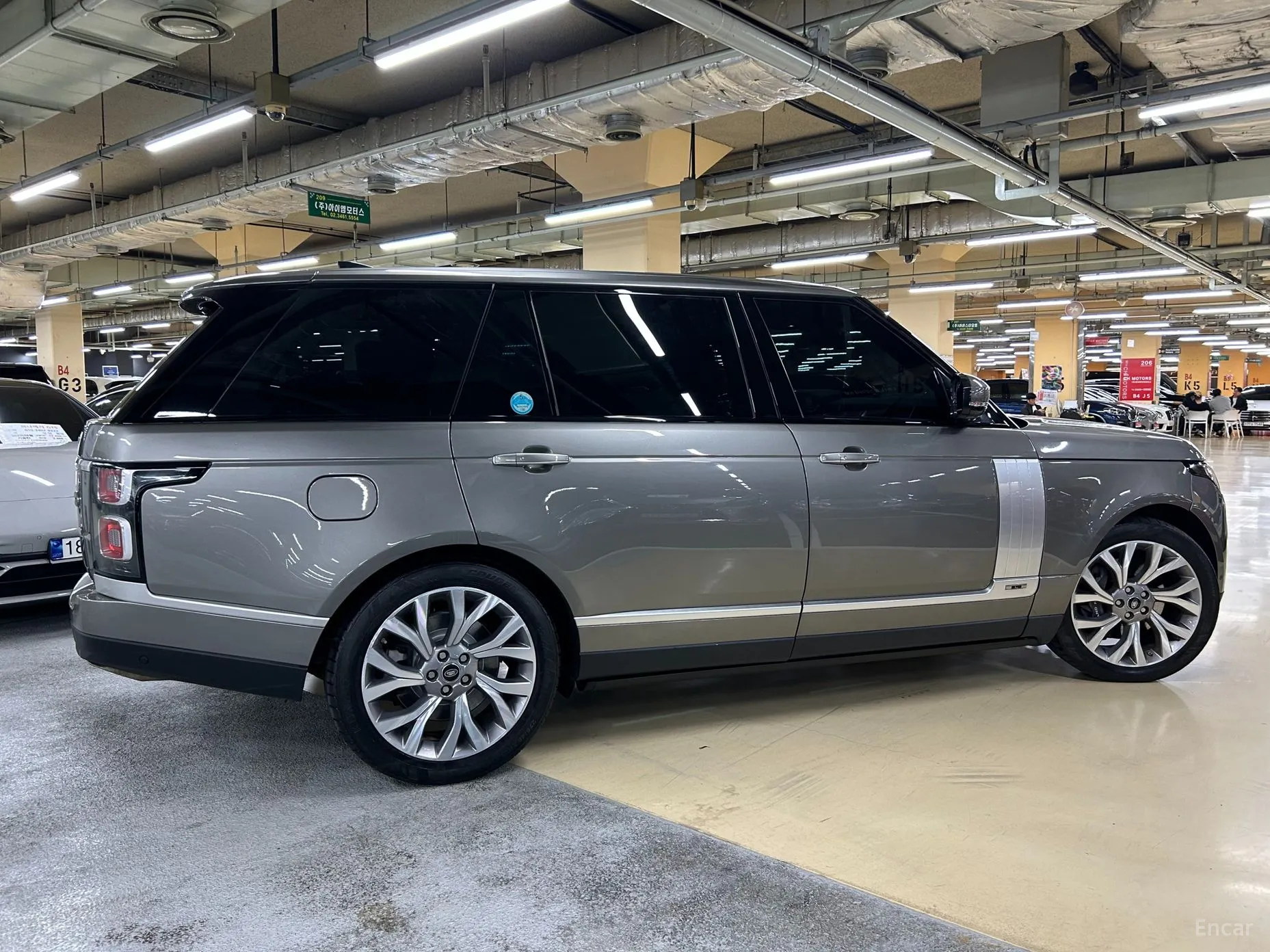 Land Rover Range Rover 4th Generation превью 3