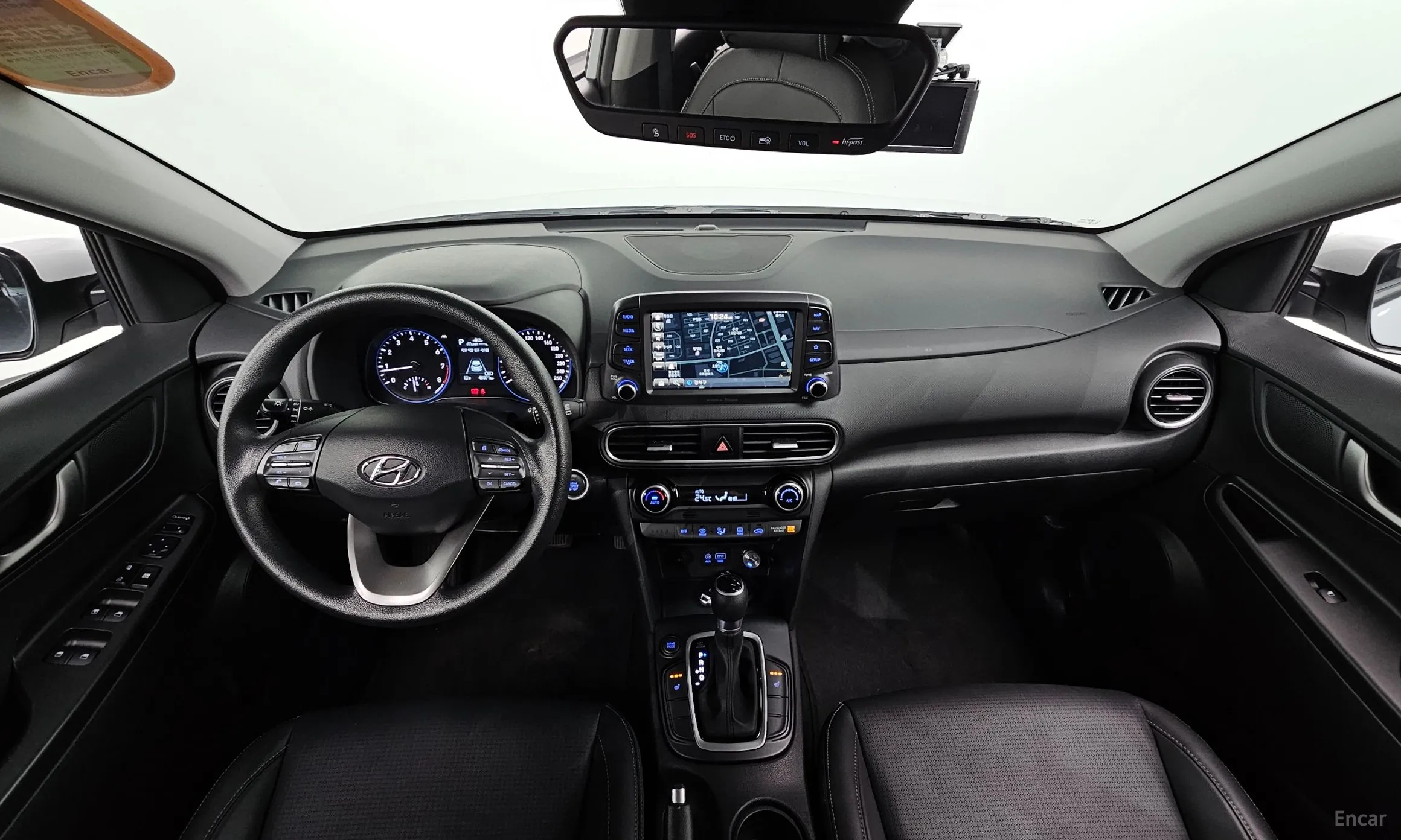 Hyundai Kona превью 4