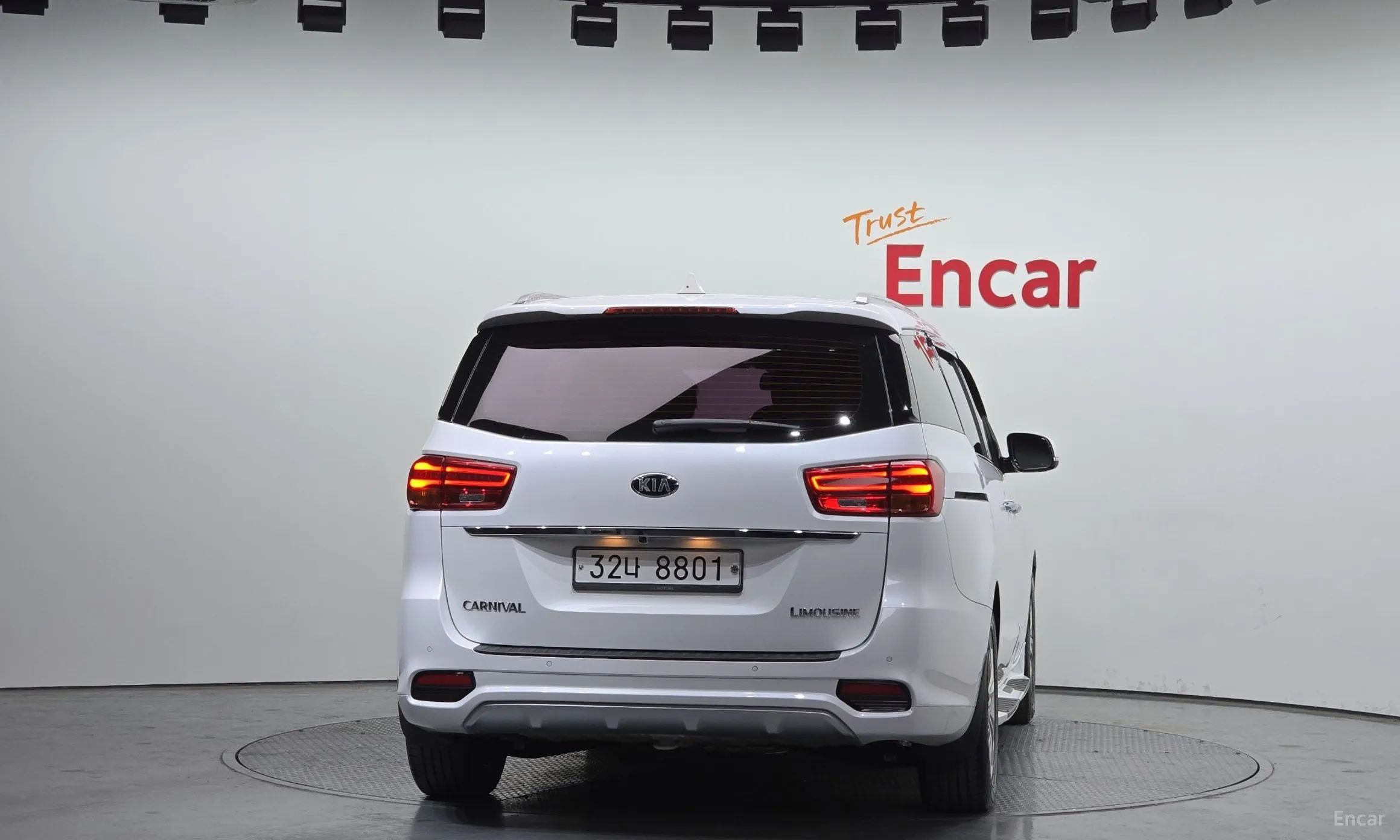 Kia Carnival превью 3