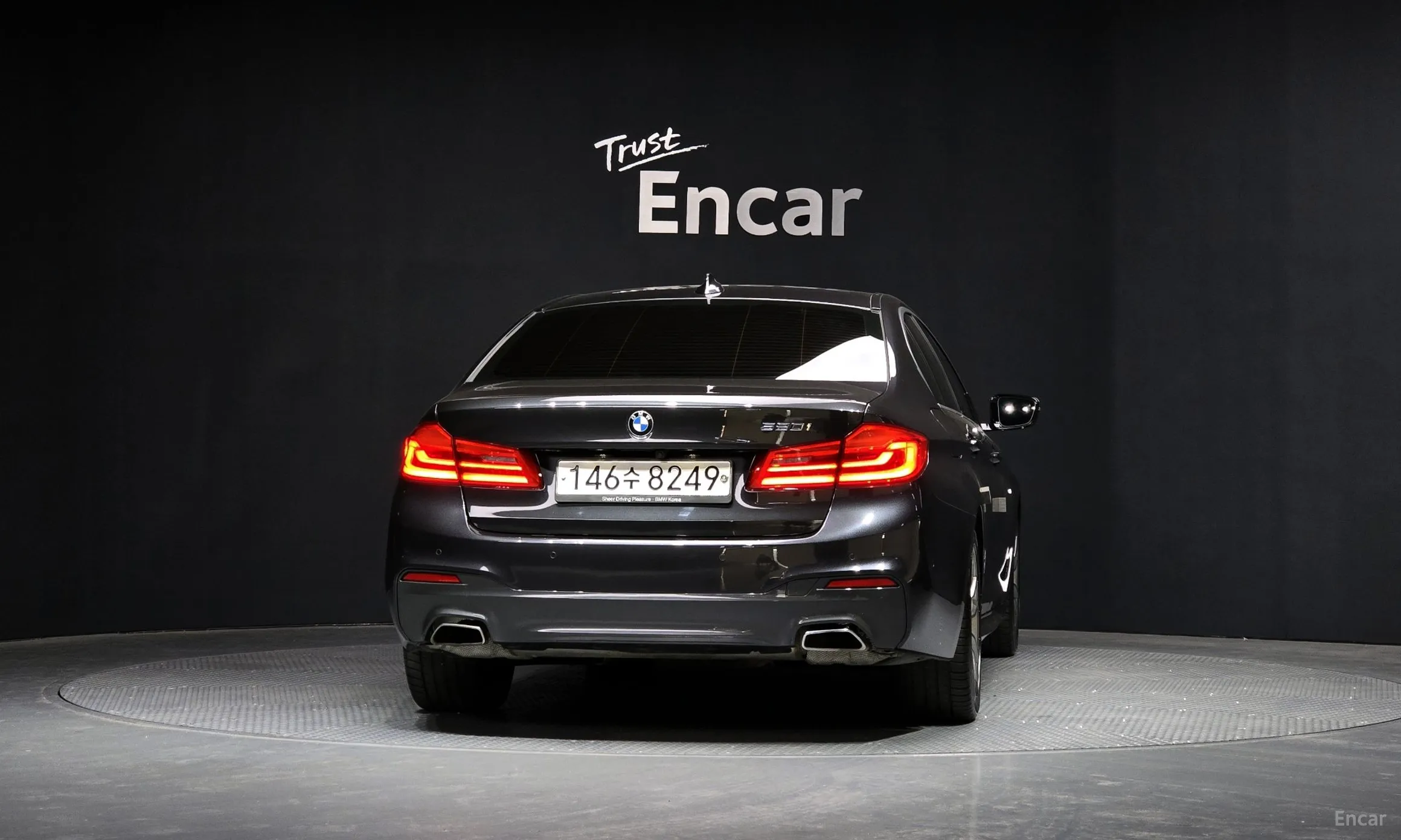 BMW 5 Series (G30) превью 3