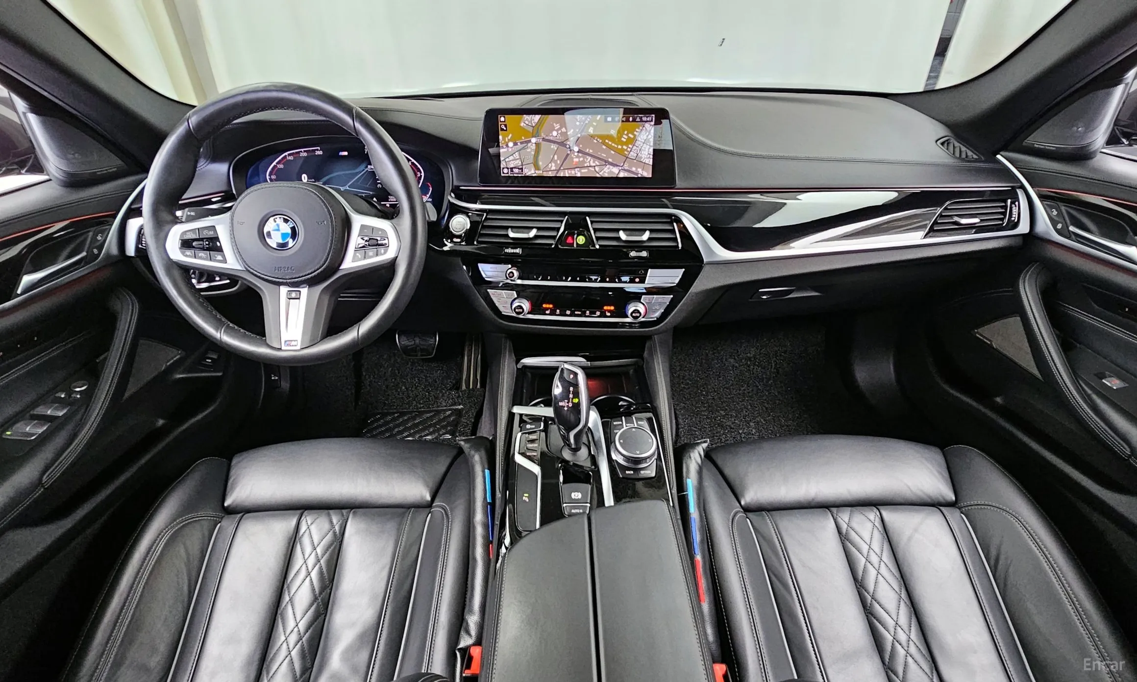 BMW 5 Series (G30) превью 4