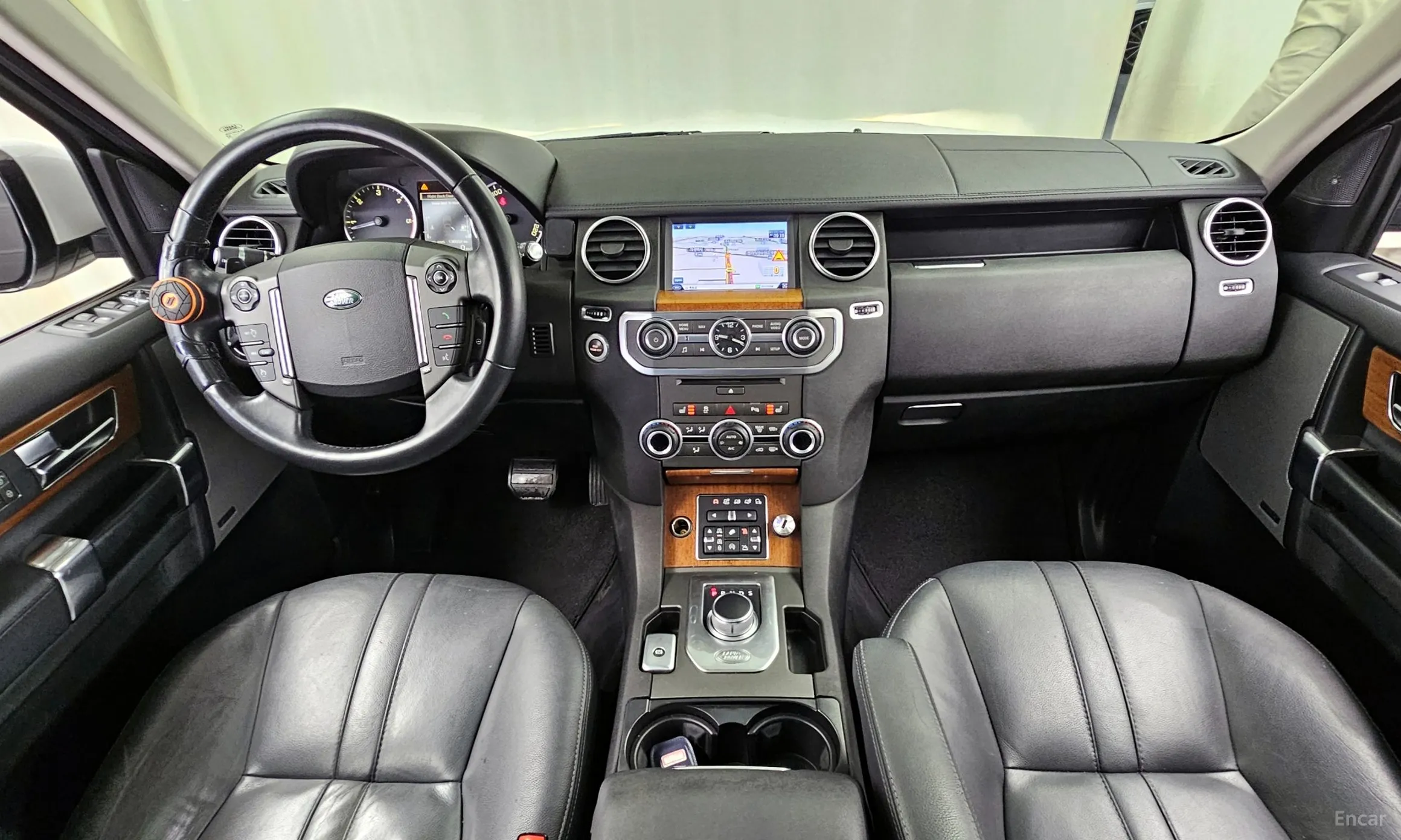Land Rover Discovery 4 превью 4