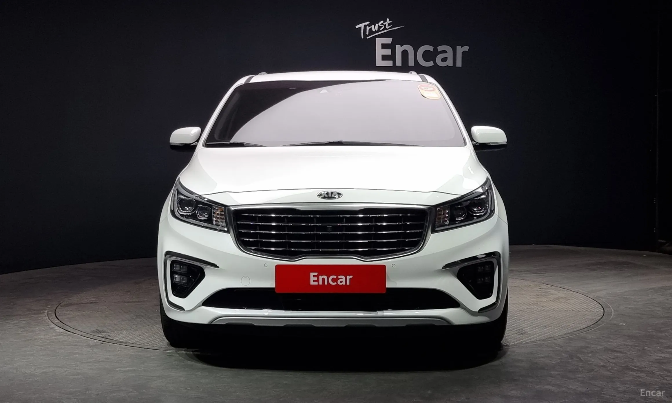 Kia Carnival превью 2