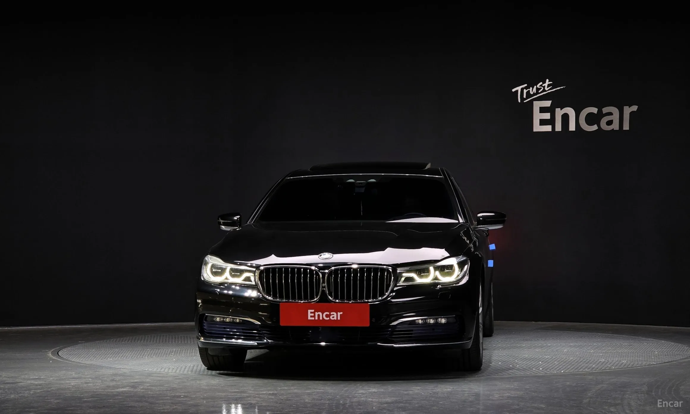 BMW 7 Series (G11) превью 2