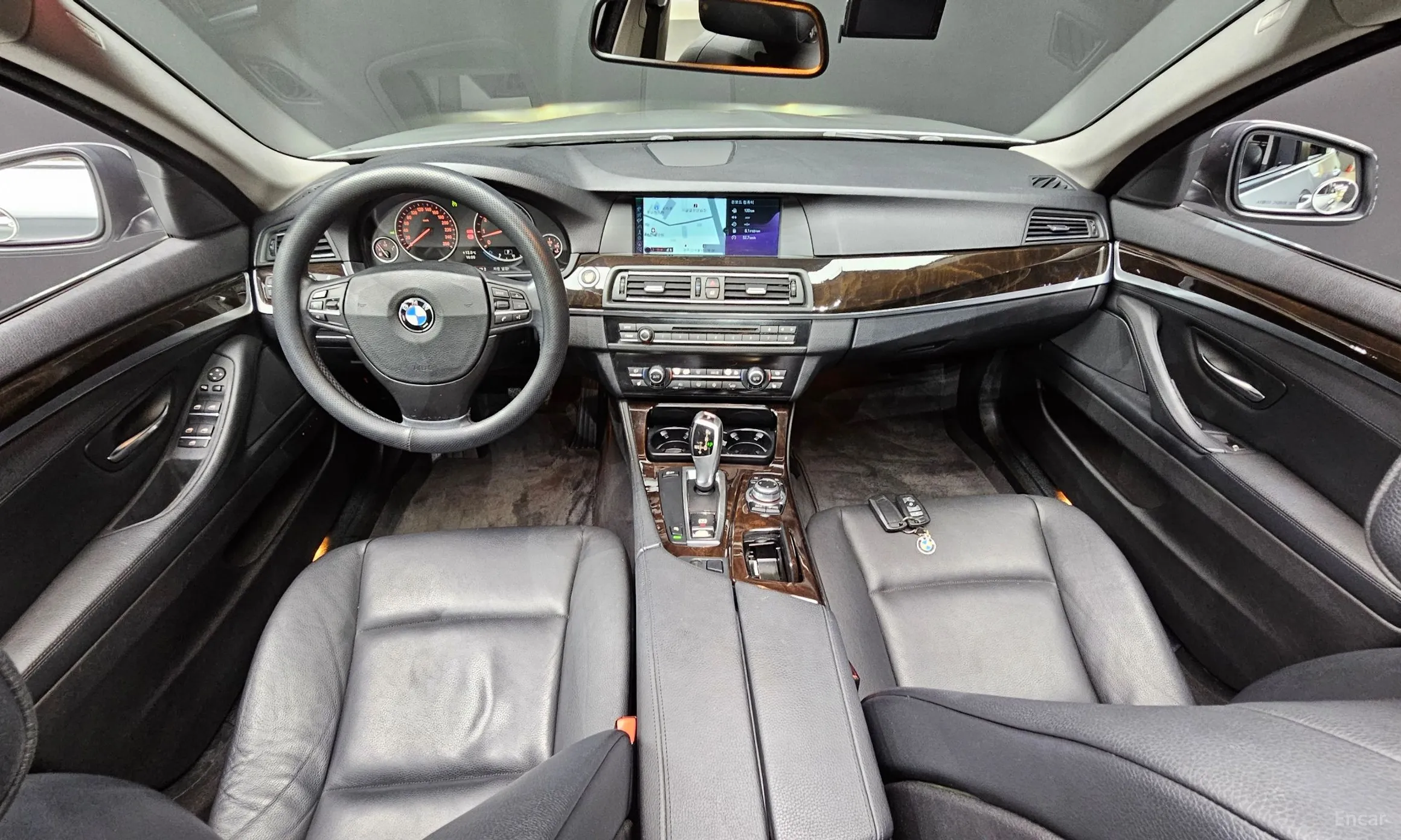 BMW 5 Series (F10) превью 4