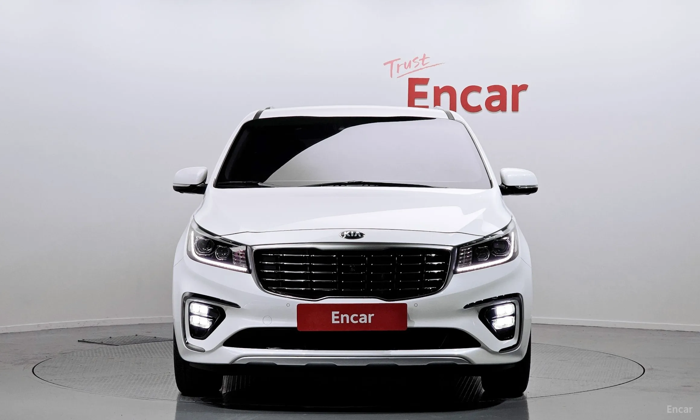 Kia Carnival превью 2