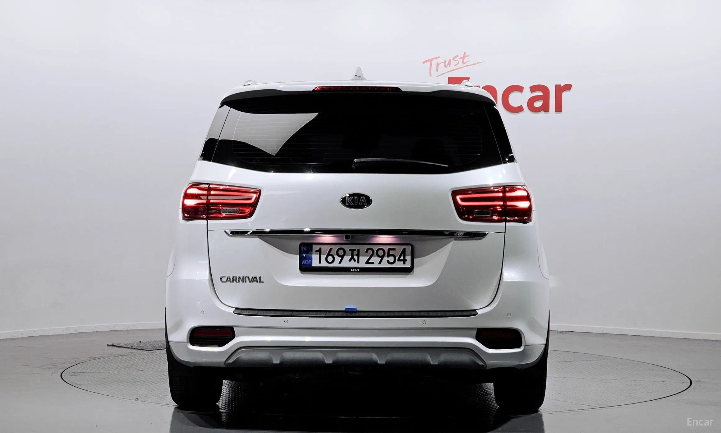 Kia Carnival превью 3