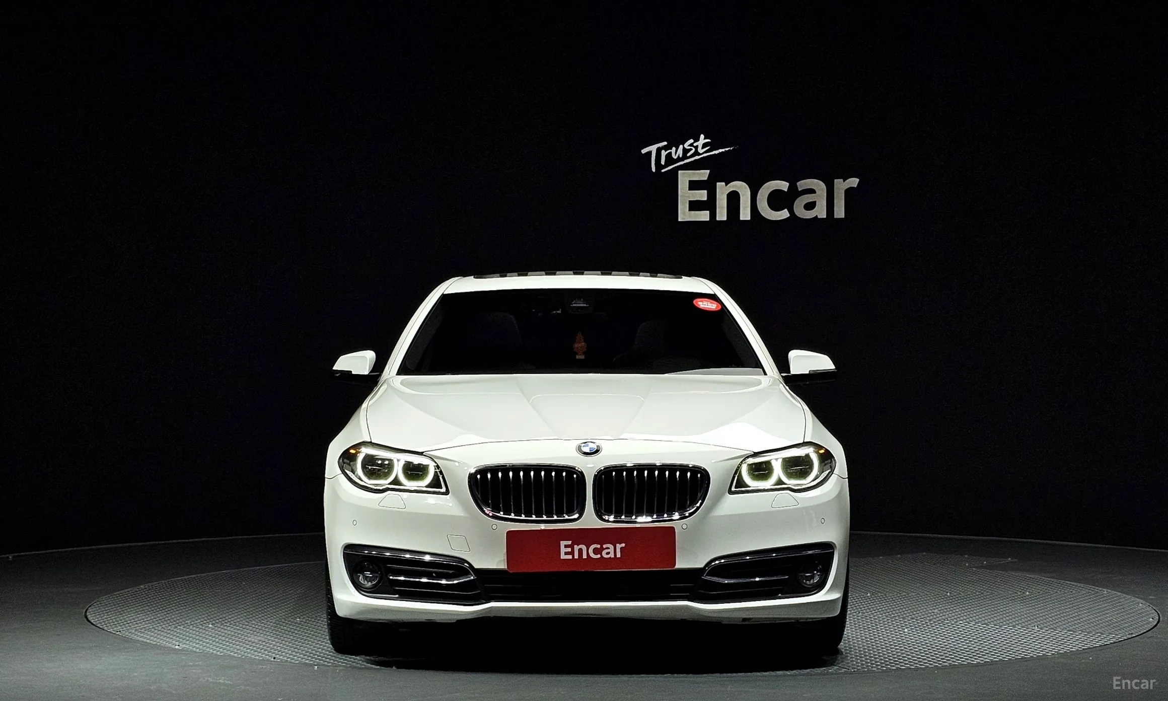 BMW 5 Series (F10) превью 2