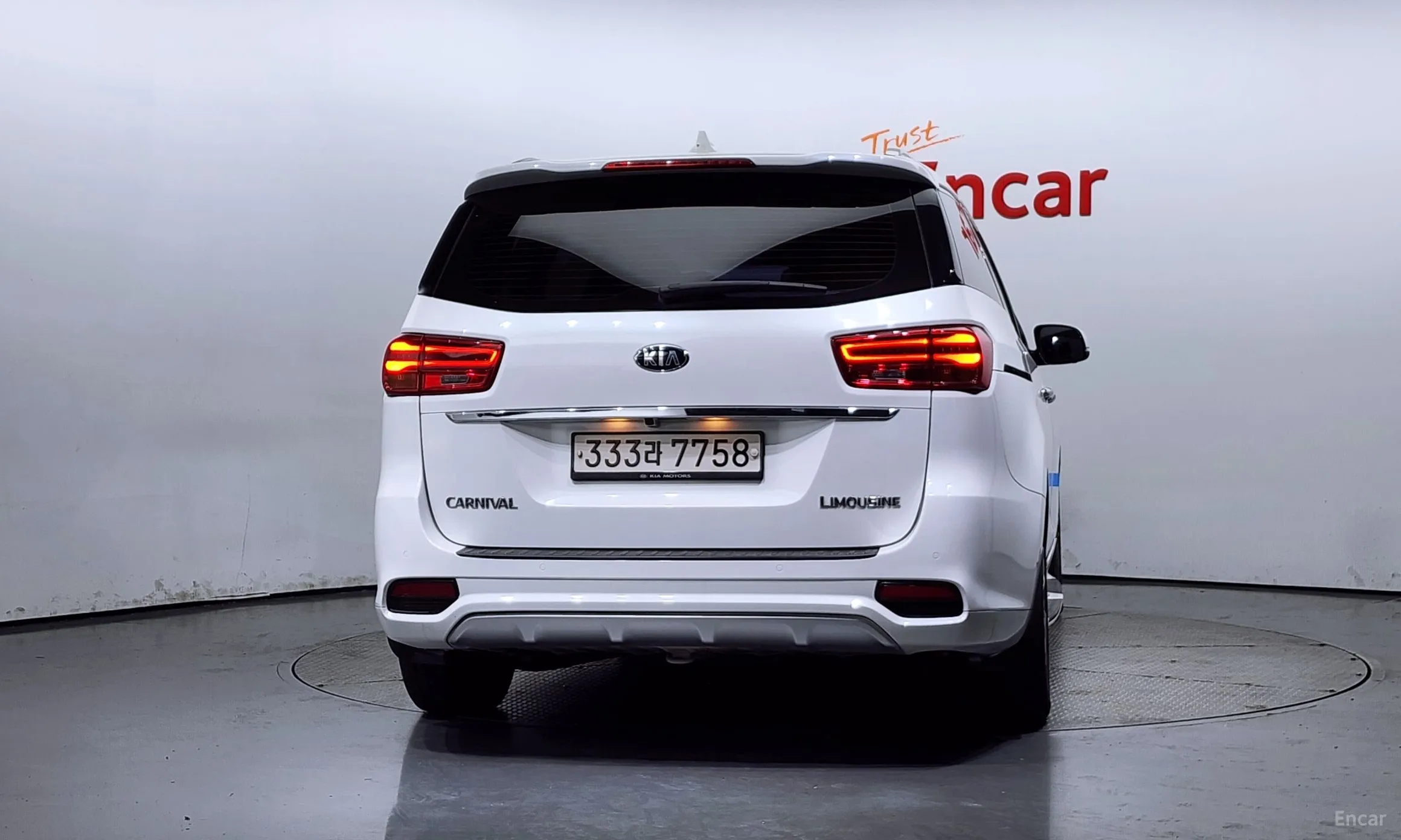 Kia Carnival превью 3