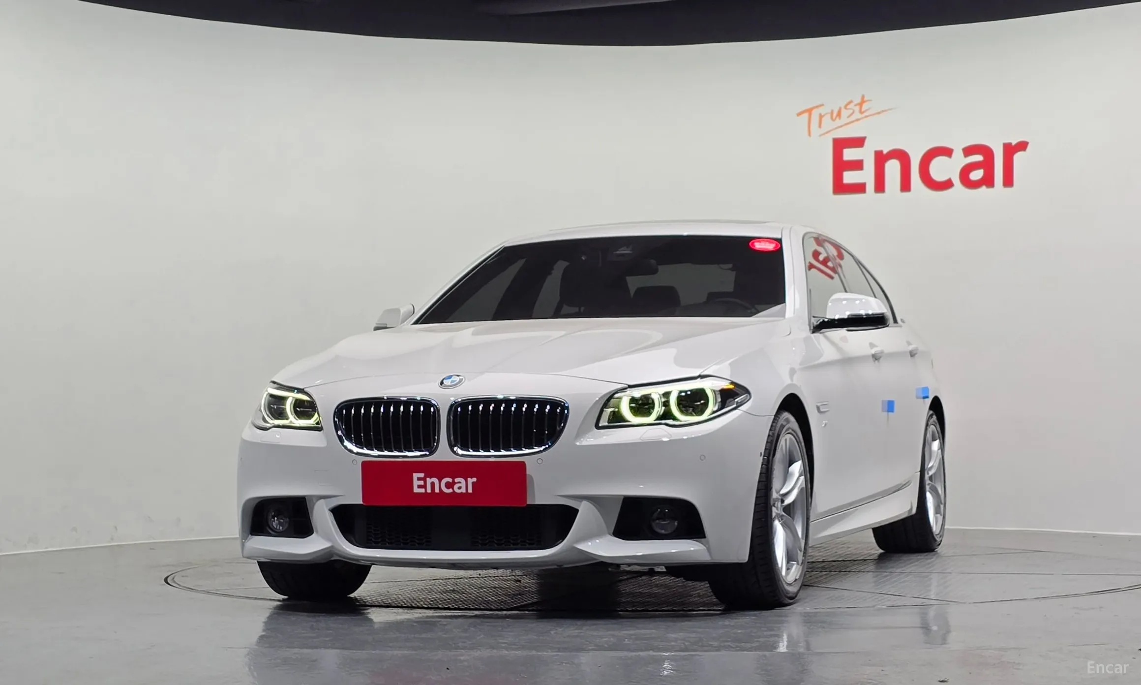 BMW 5 Series (F10) превью 2