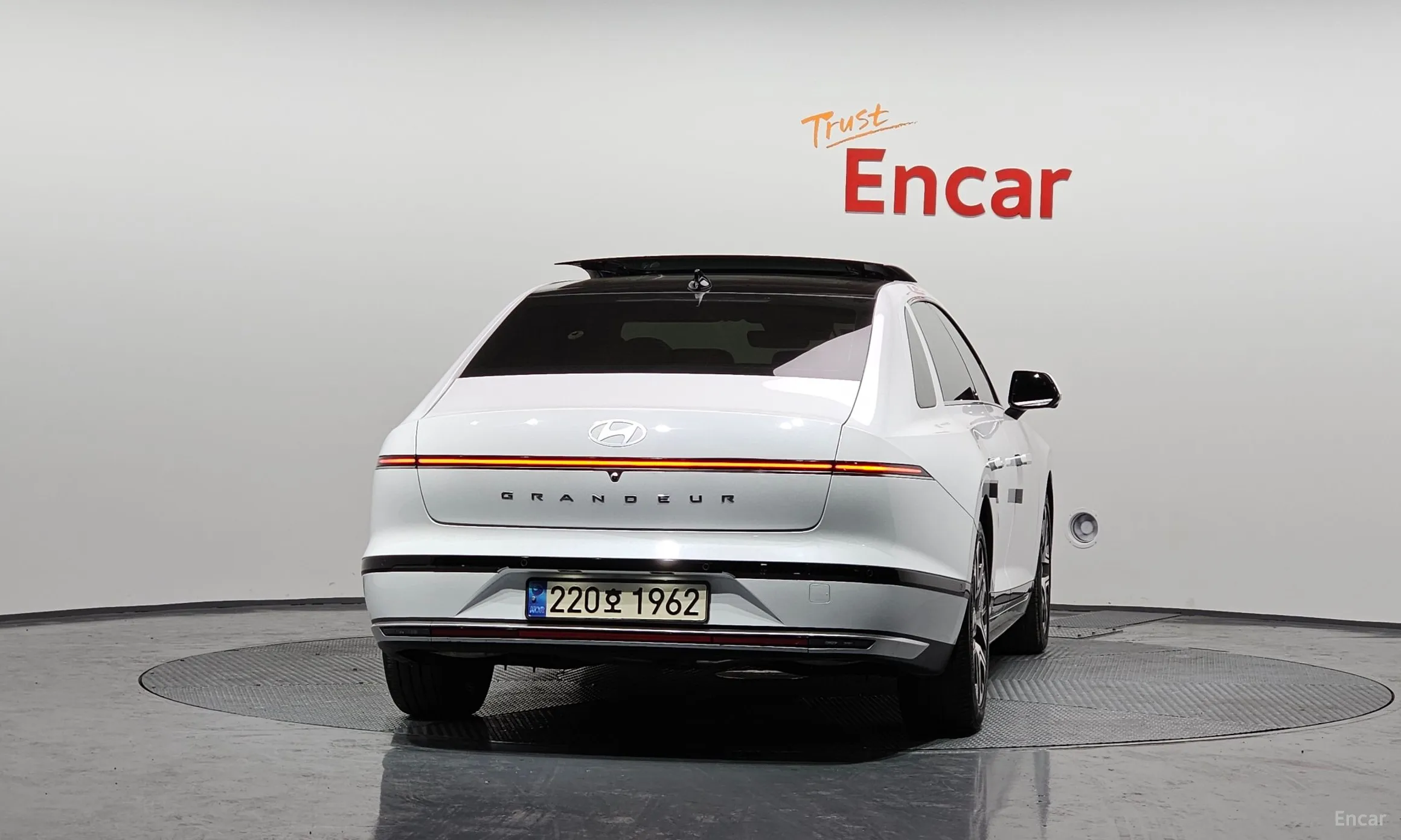 Hyundai Grandeur Hybrid (GN7) превью 3