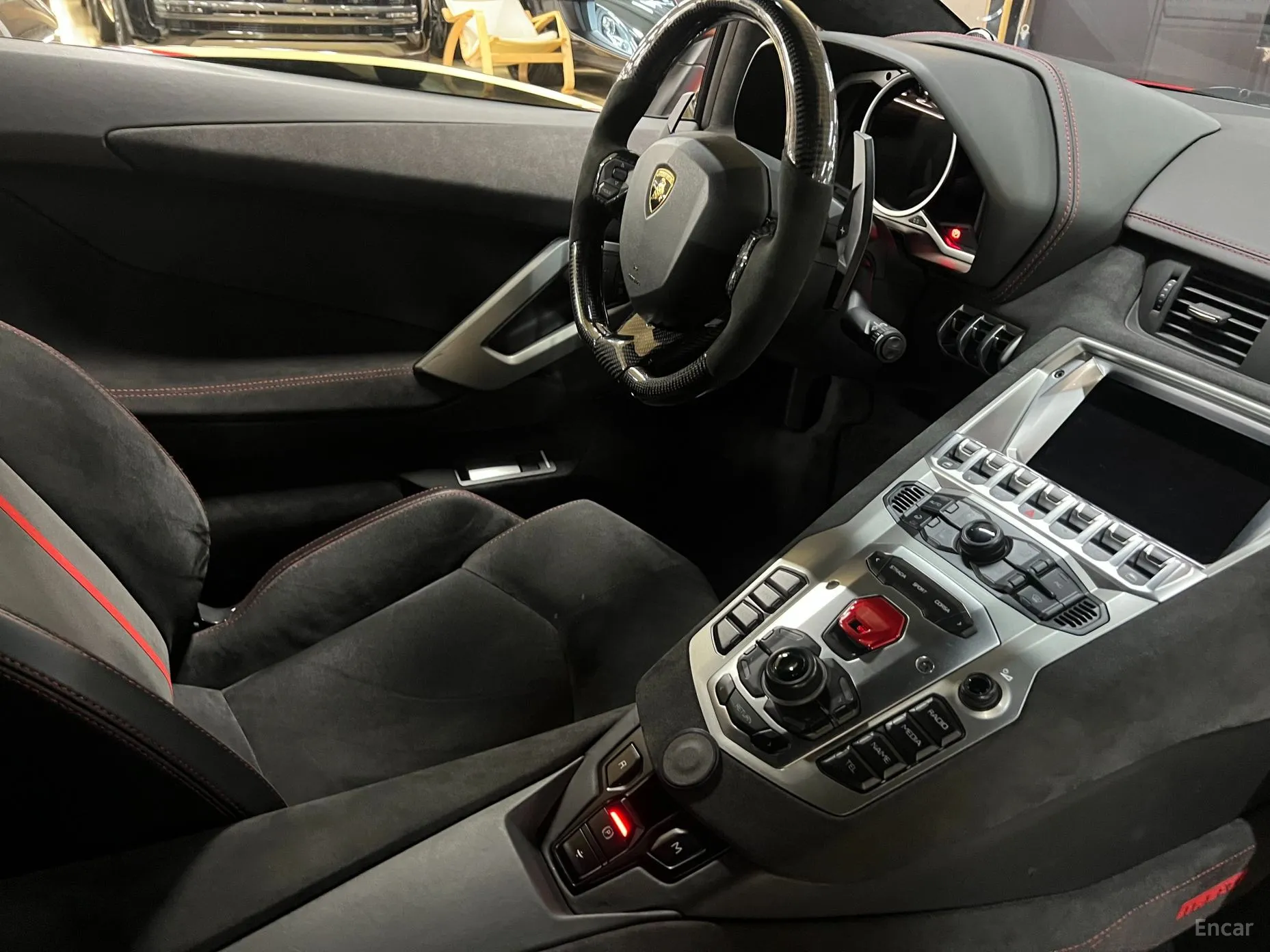Lamborghini Aventador превью 12