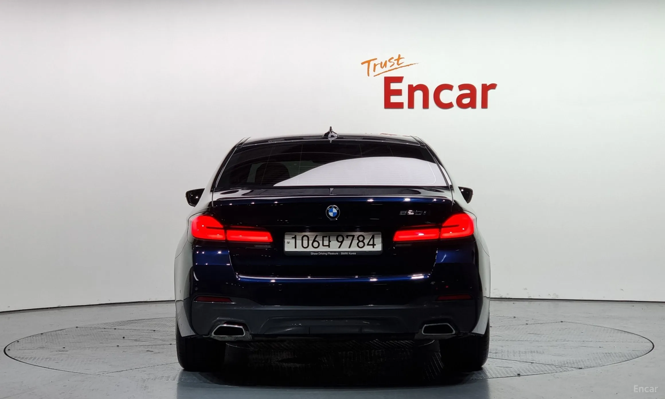 BMW 5 Series (G30) превью 3