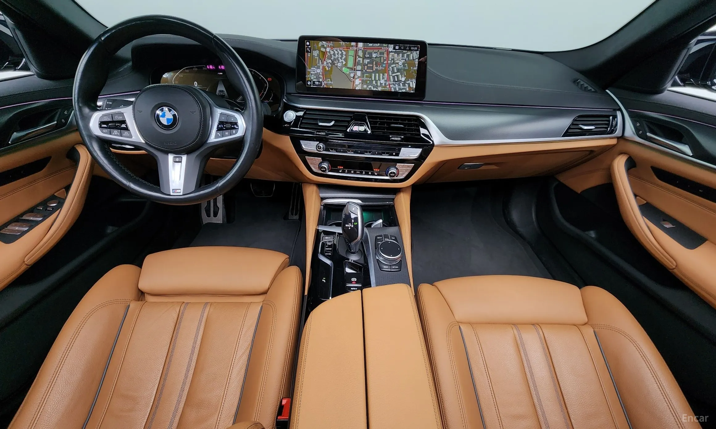 BMW 5 Series (G30) превью 4