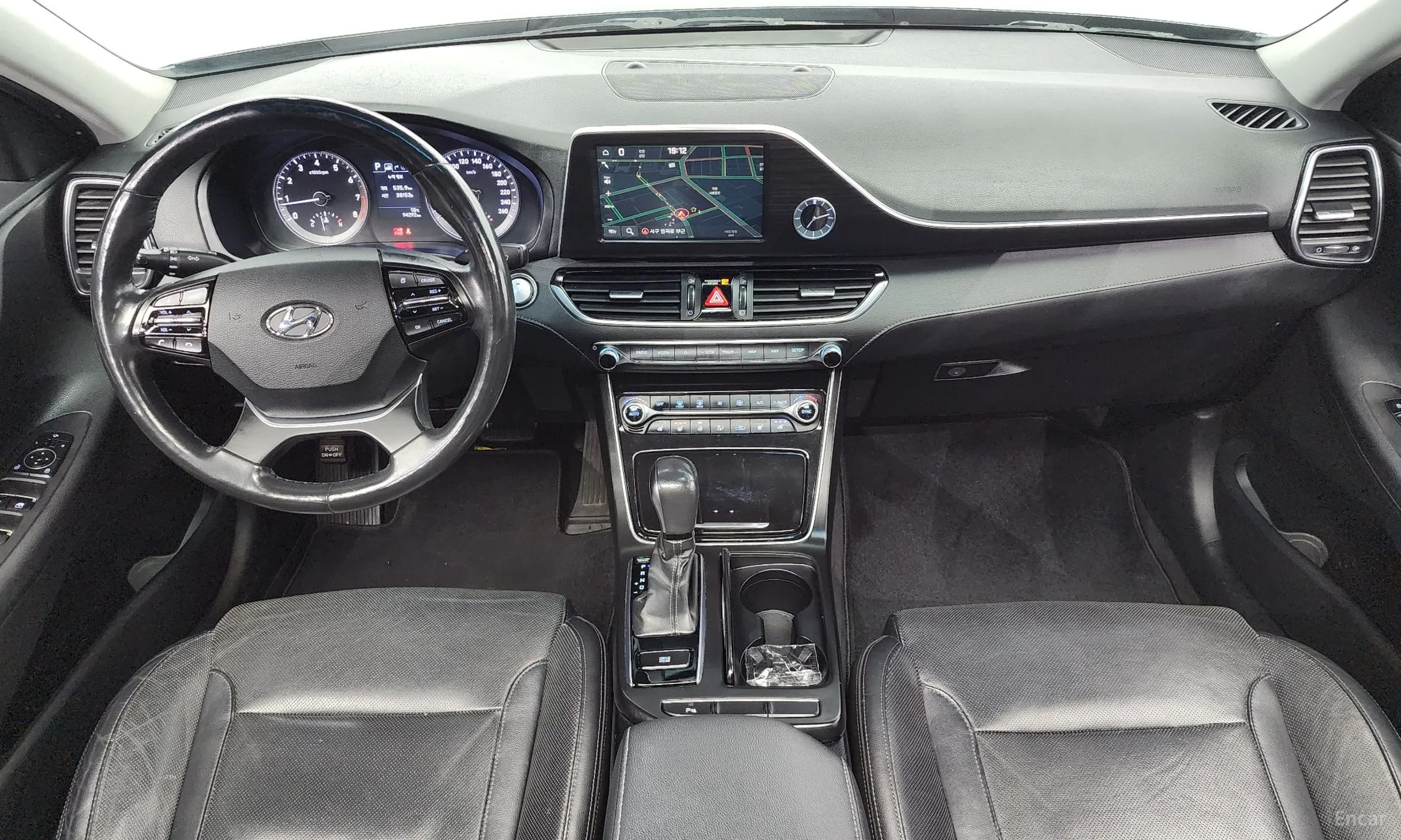 Hyundai Grandeur IG превью 4