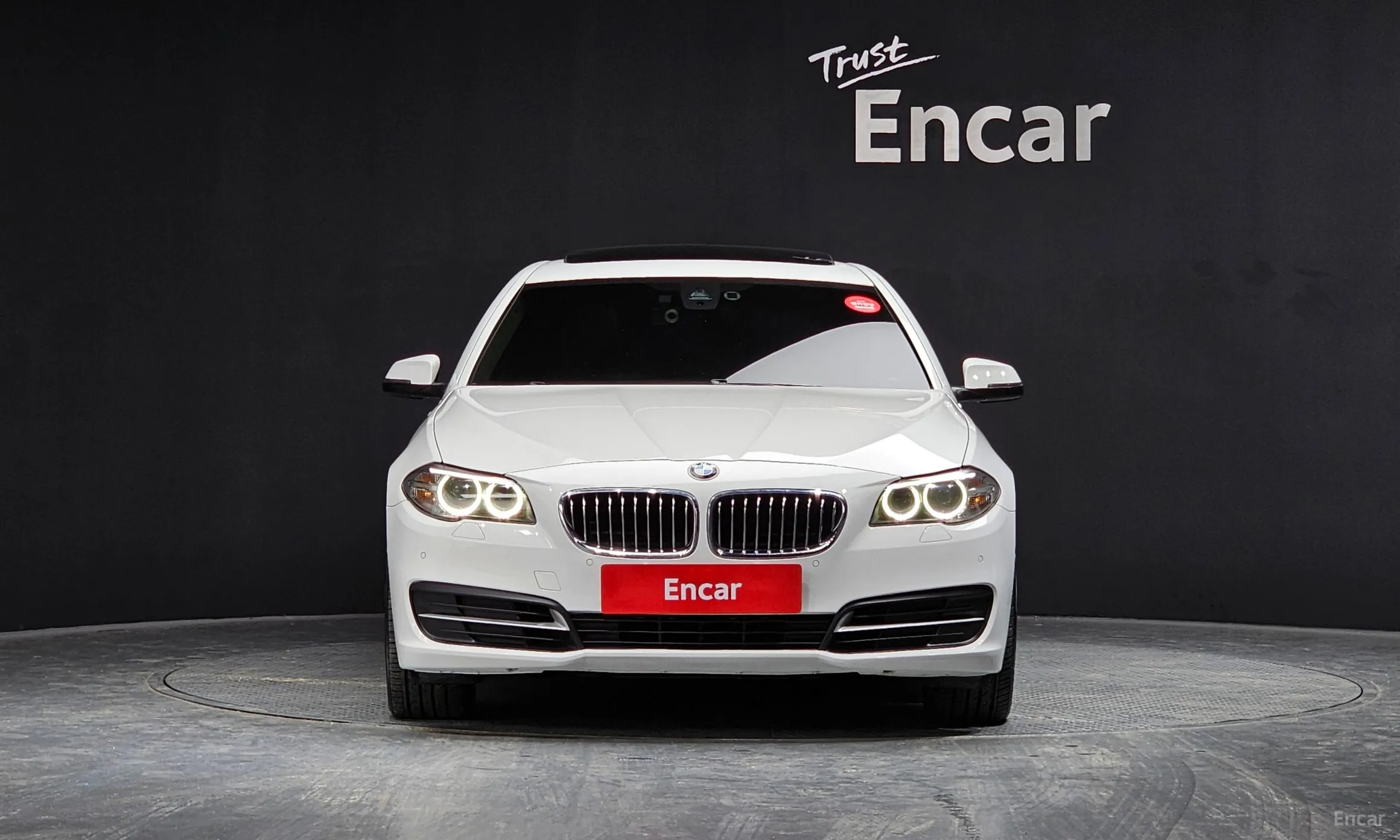 BMW 5 Series (F10) превью 2