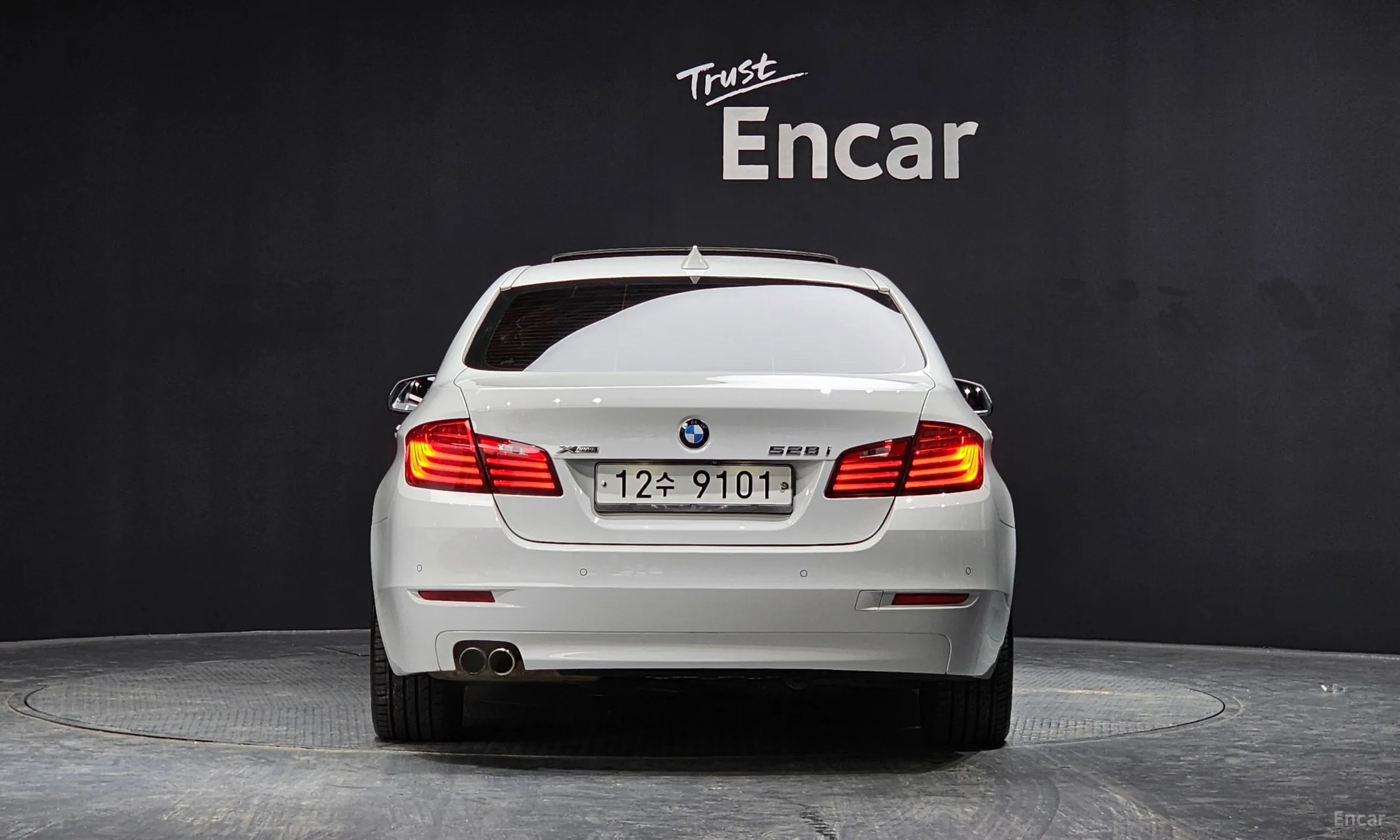 BMW 5 Series (F10) превью 3