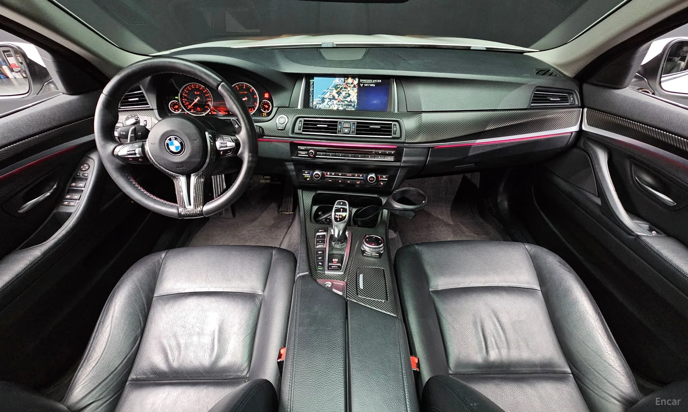 BMW 5 Series (F10) превью 4
