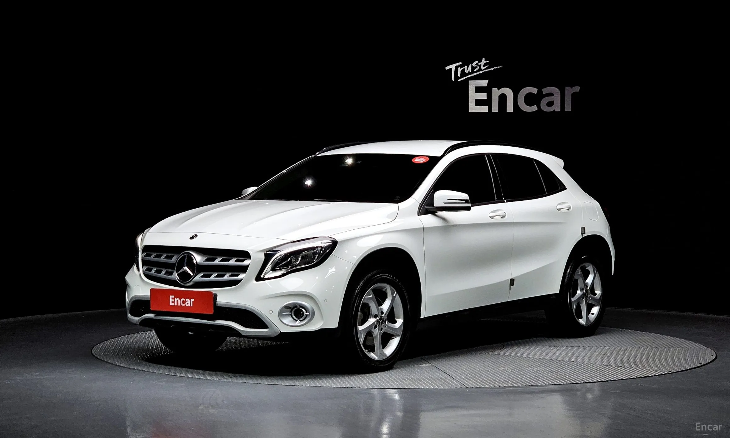 Mercedes Benz GLA-Class X156
