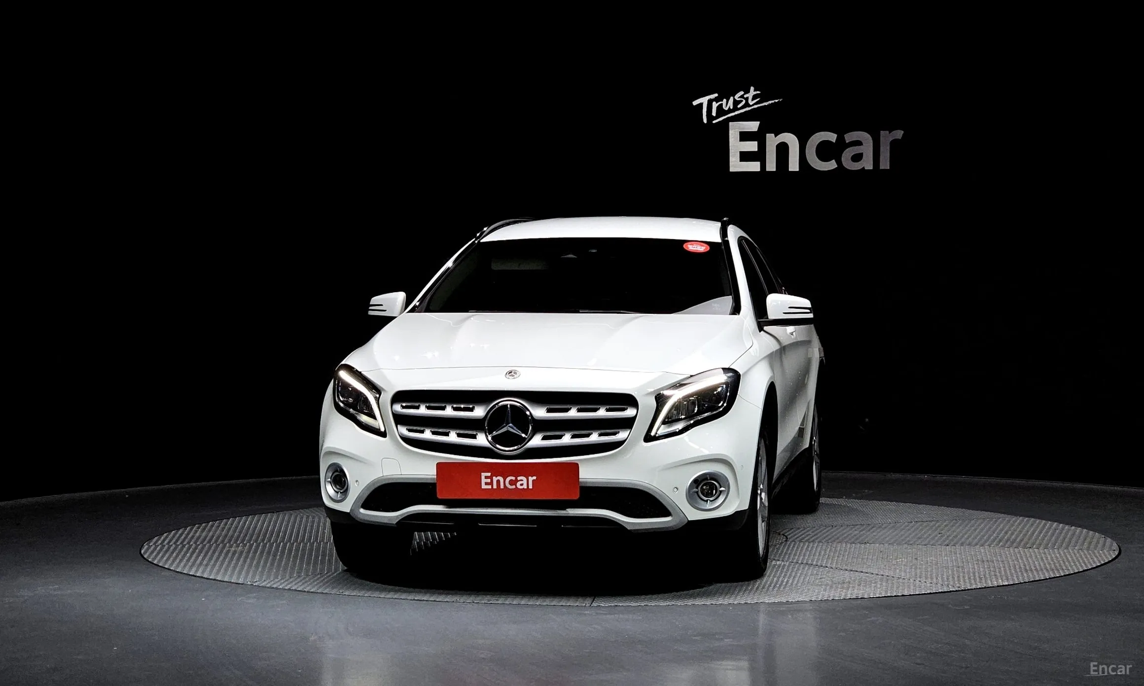 Mercedes Benz GLA-Class X156