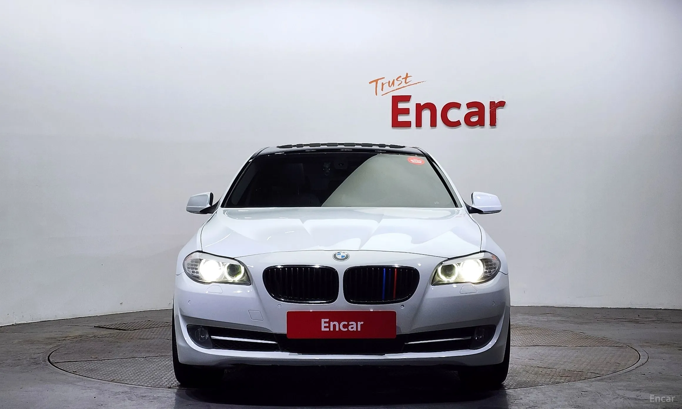 BMW 5 Series (F10) превью 2