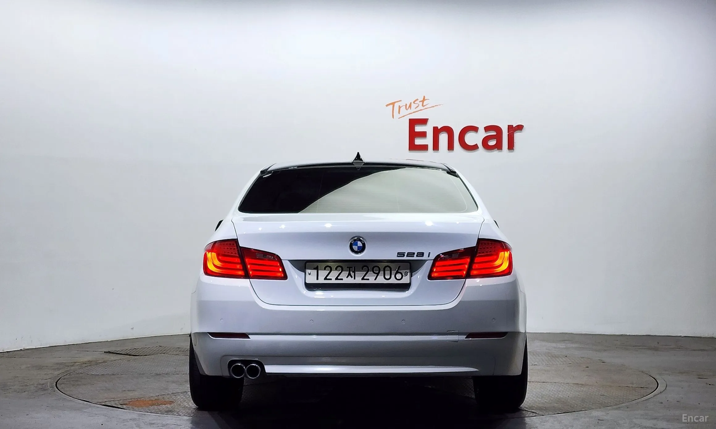 BMW 5 Series (F10) превью 3