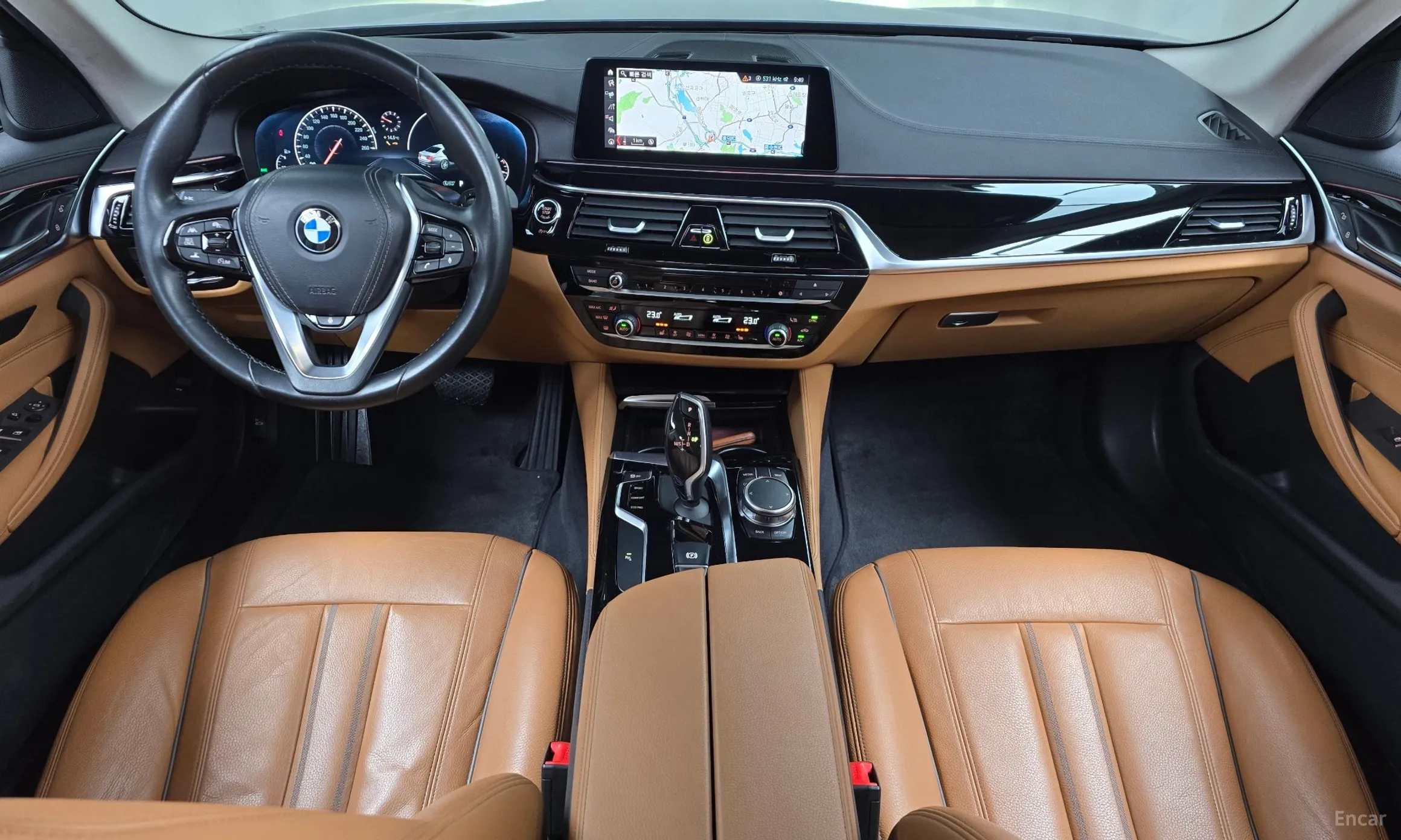 BMW 5 Series (G30) превью 4