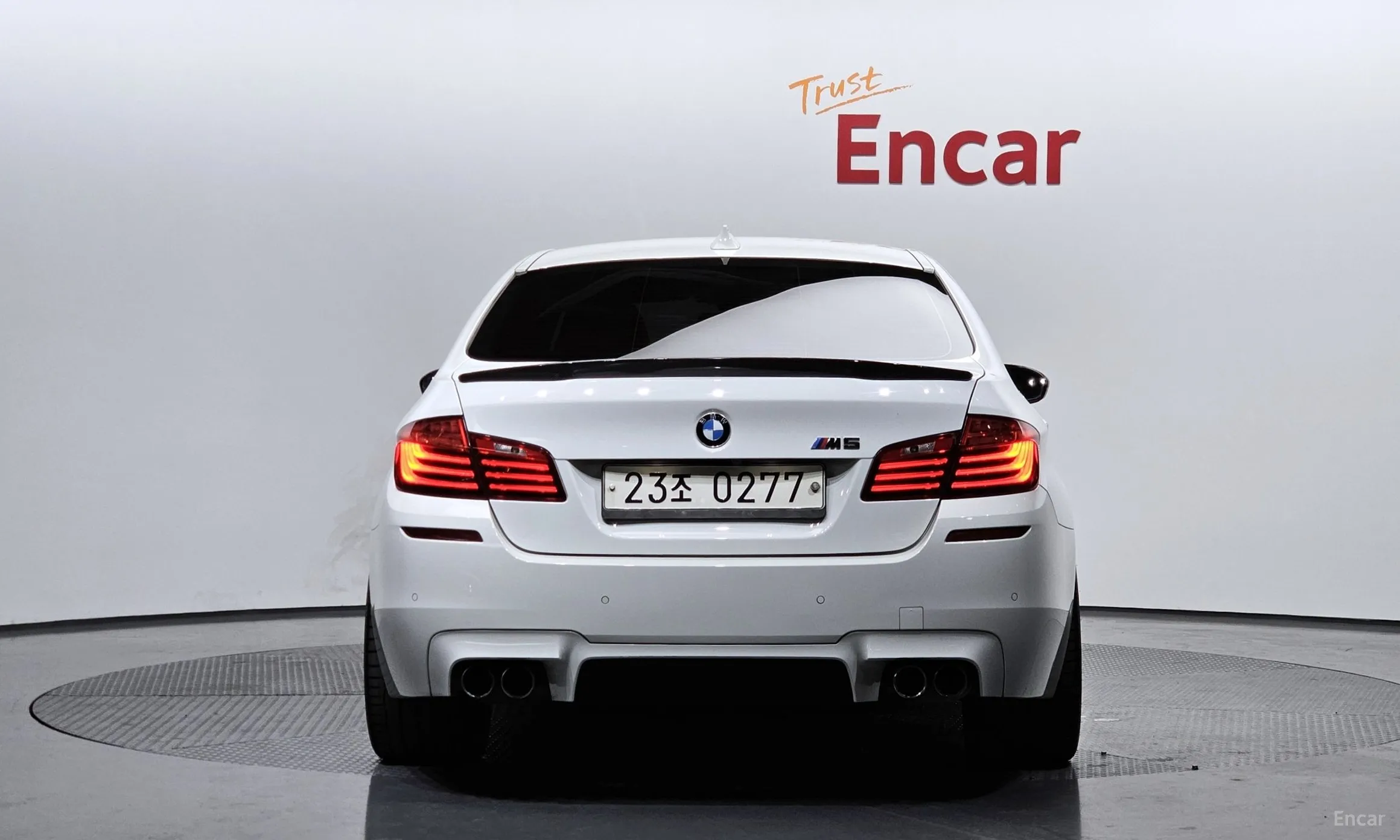 BMW M5 (F10) превью 3
