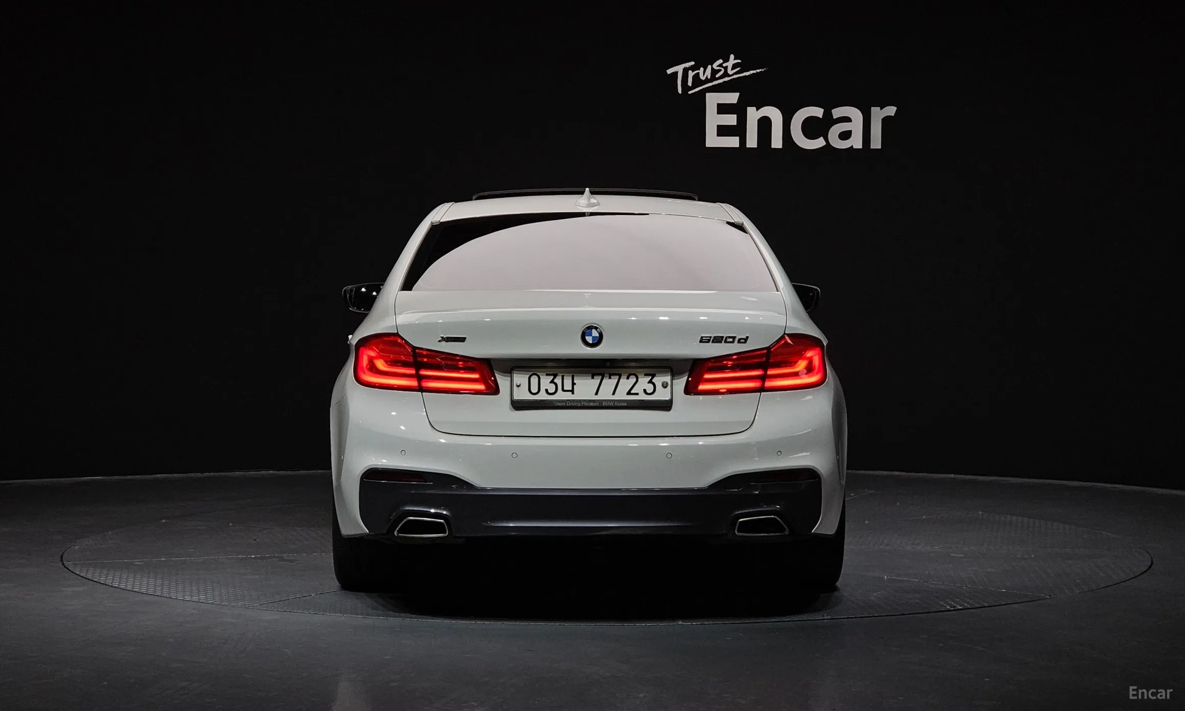 BMW 5 Series (G30) превью 3