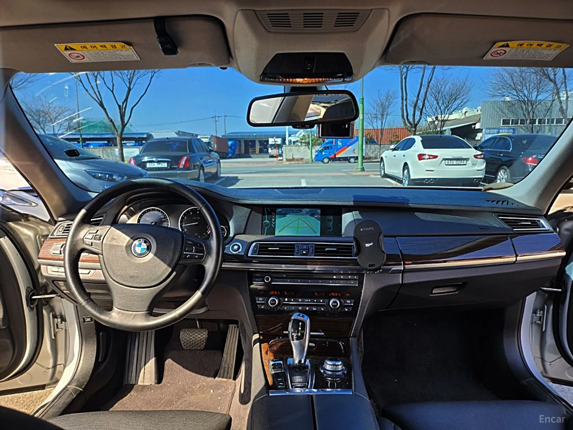BMW 7 Series (F01) превью 4