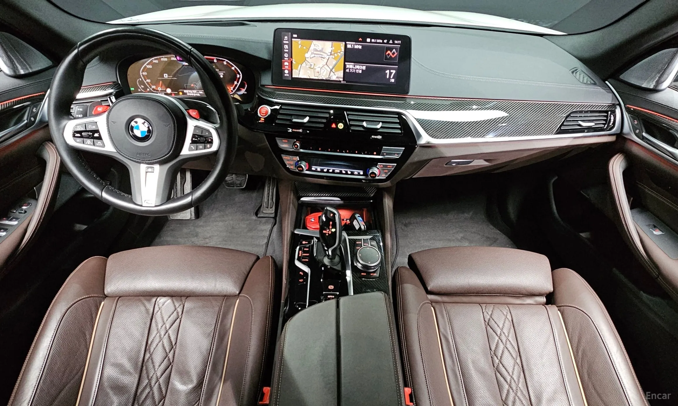 BMW 5 Series (G30) превью 4