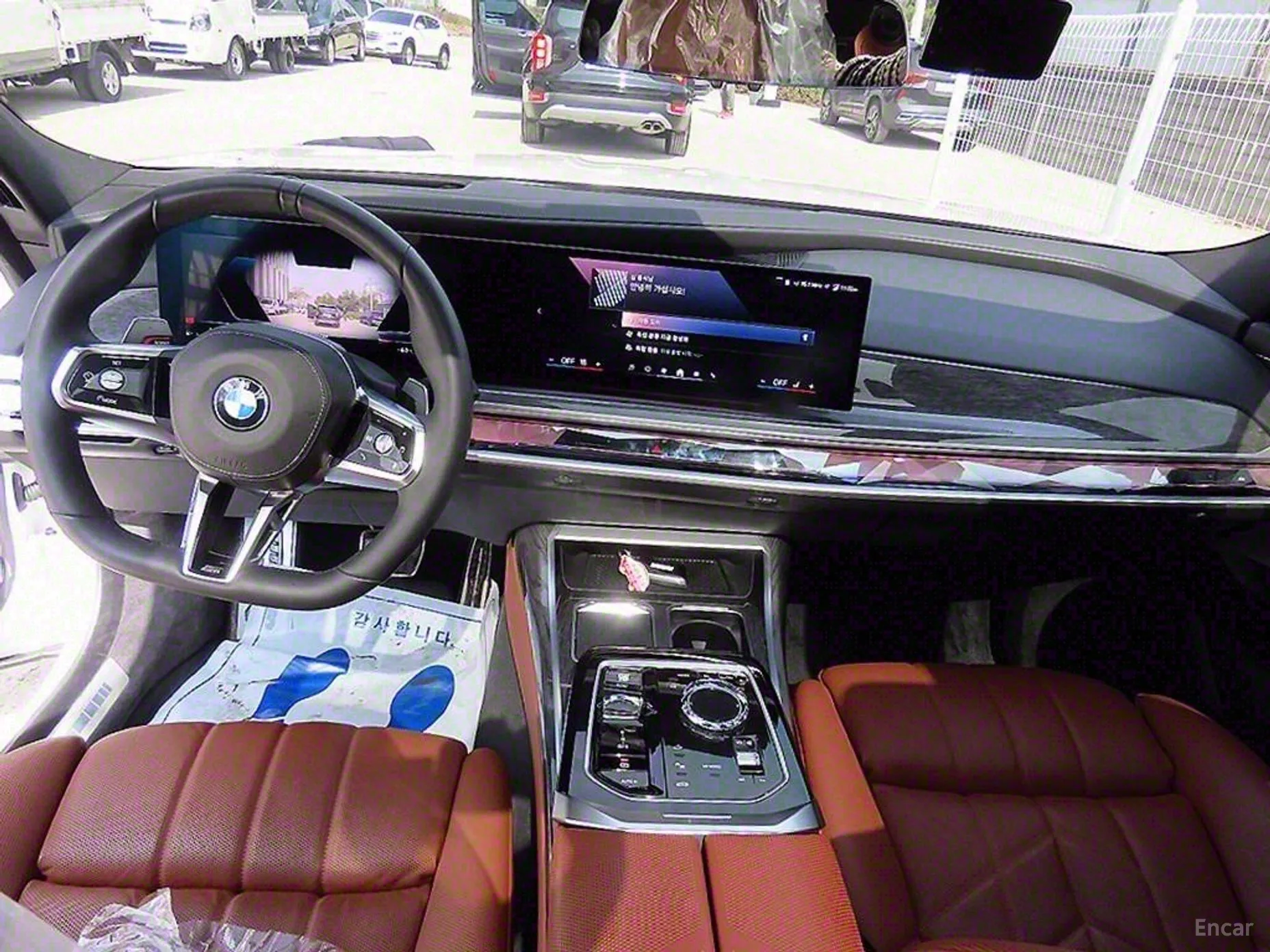 BMW 7 Series (G70) превью 4