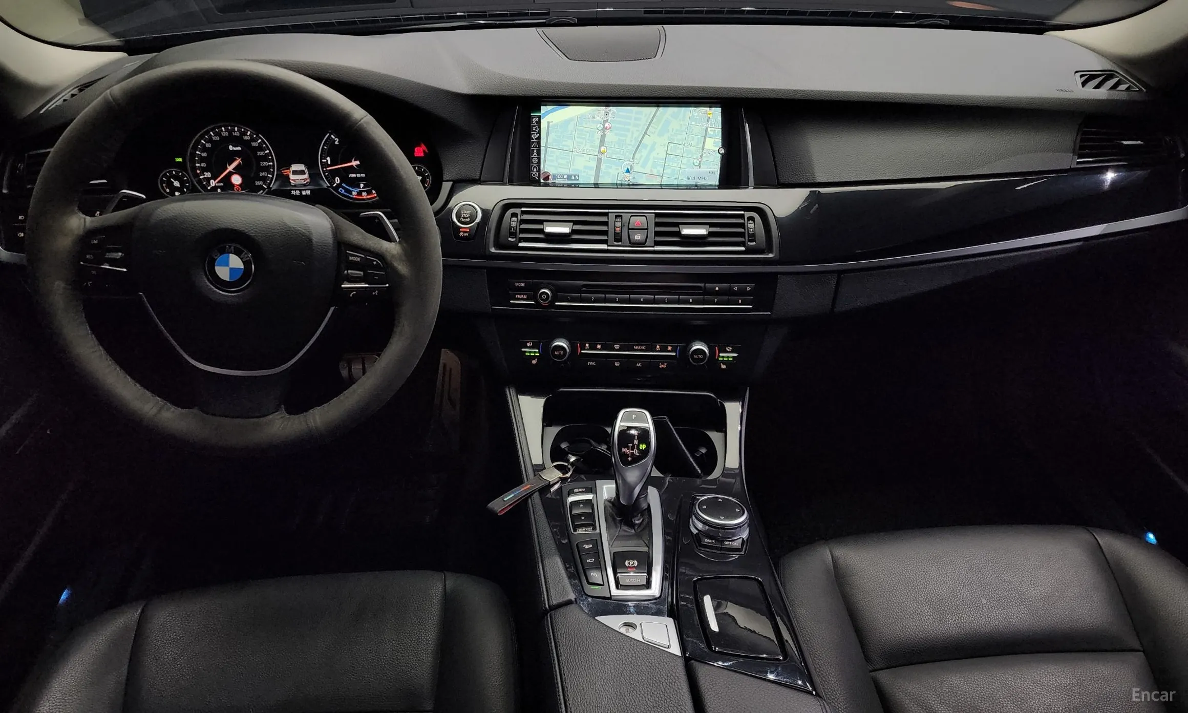 BMW 5 Series (F10) превью 4