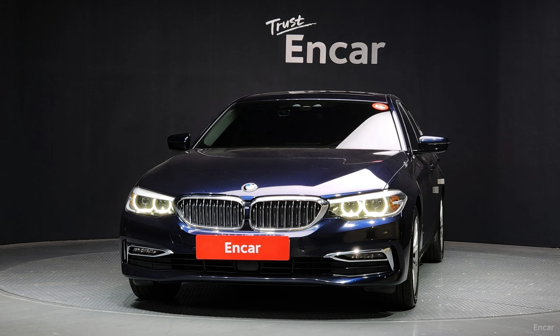 BMW 5 Series (G30) превью 2