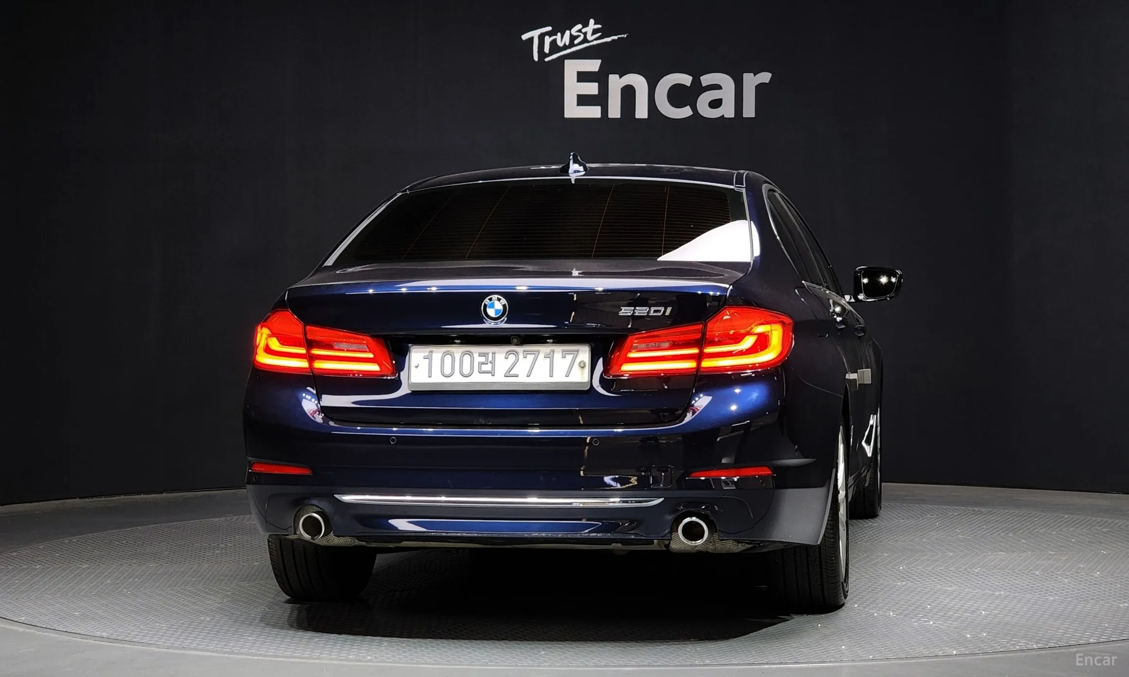 BMW 5 Series (G30) превью 3