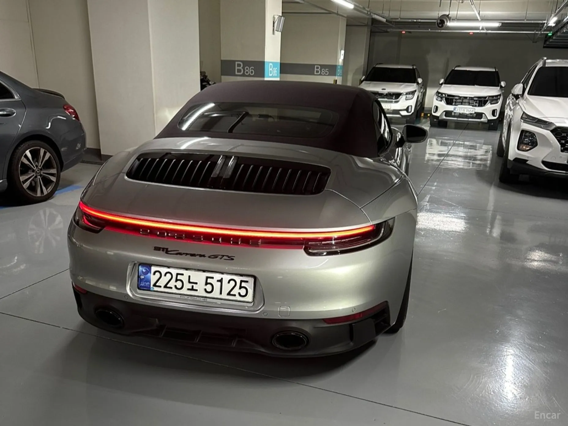 Porsche 911 (992)