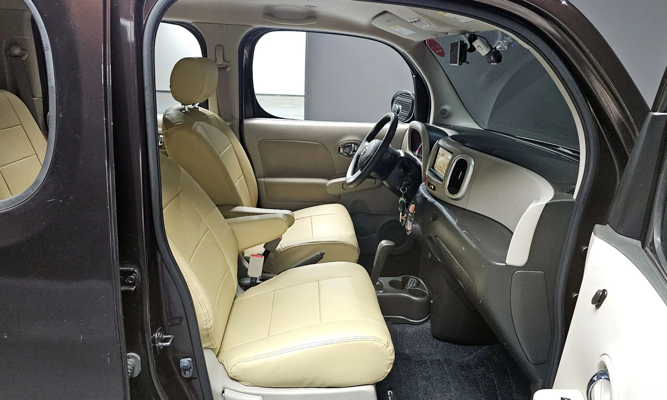 Nissan Cube превью 10