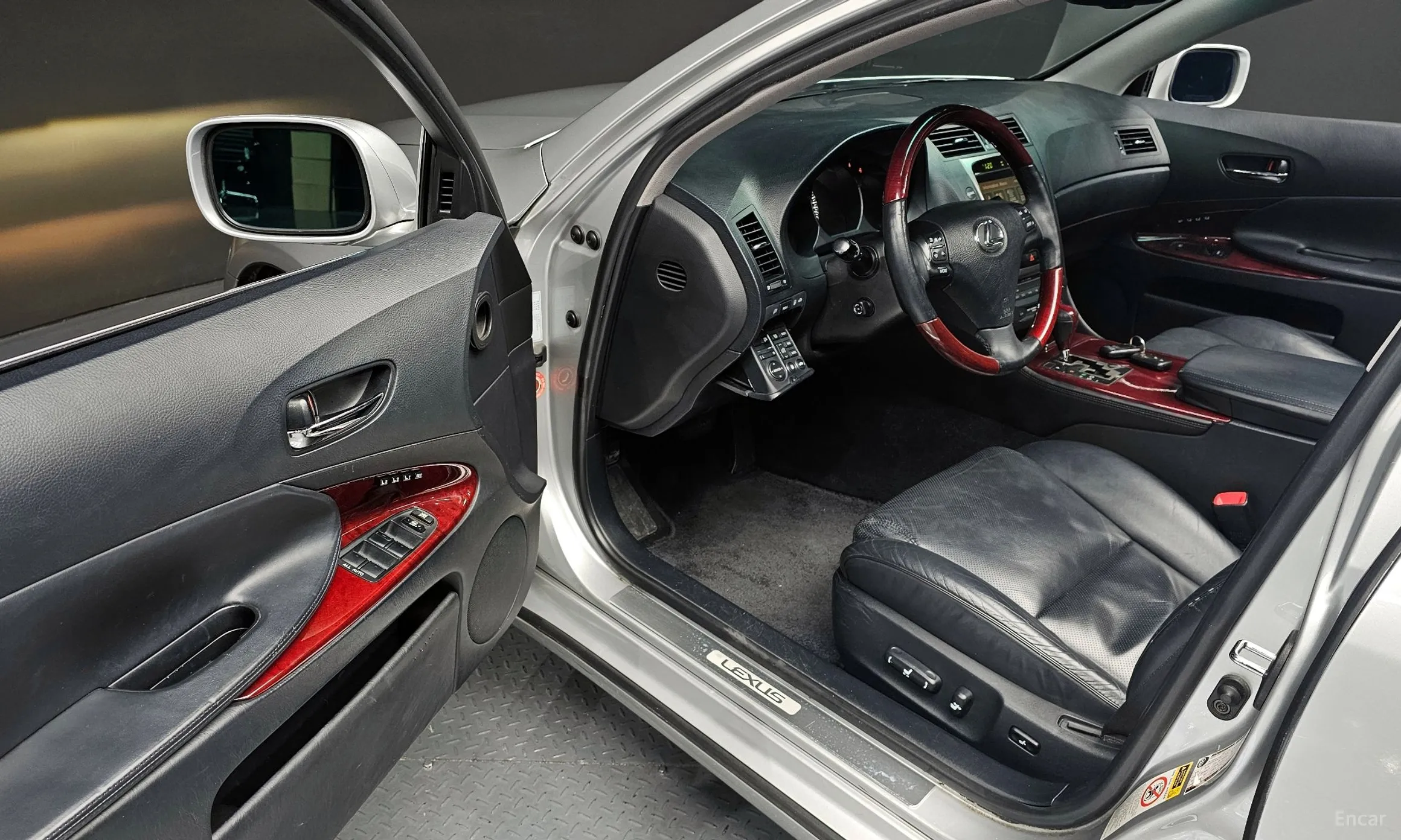 Lexus GS300 превью 11