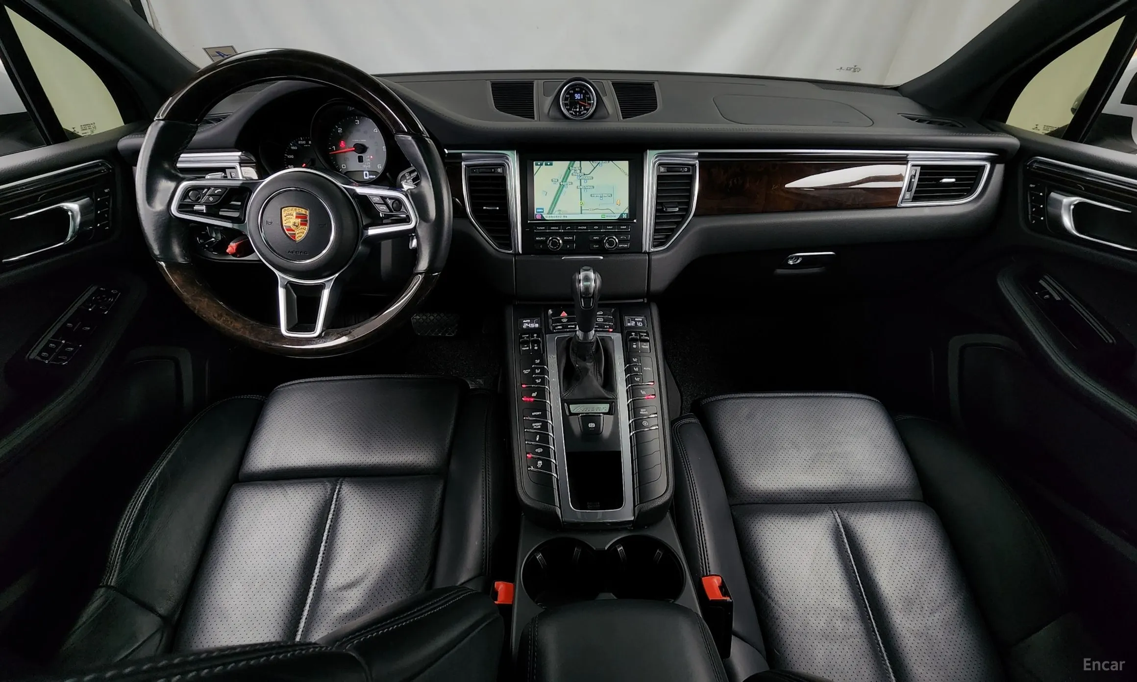 Porsche Macan превью 4