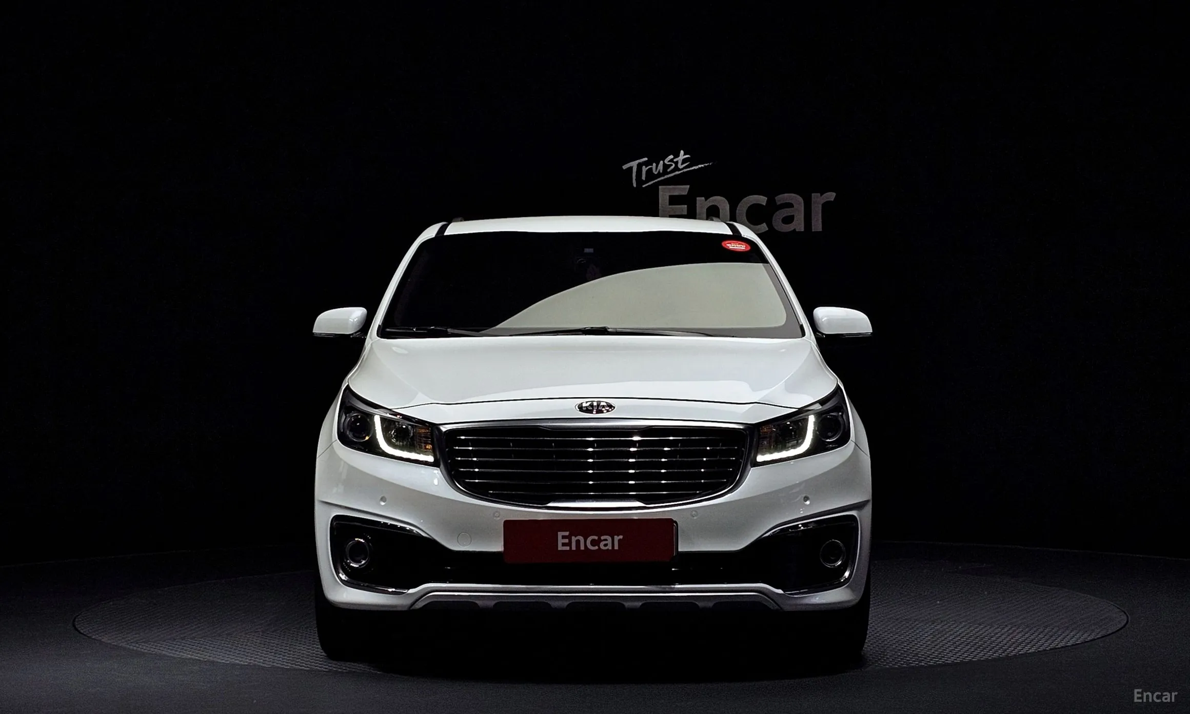 Kia Carnival превью 2