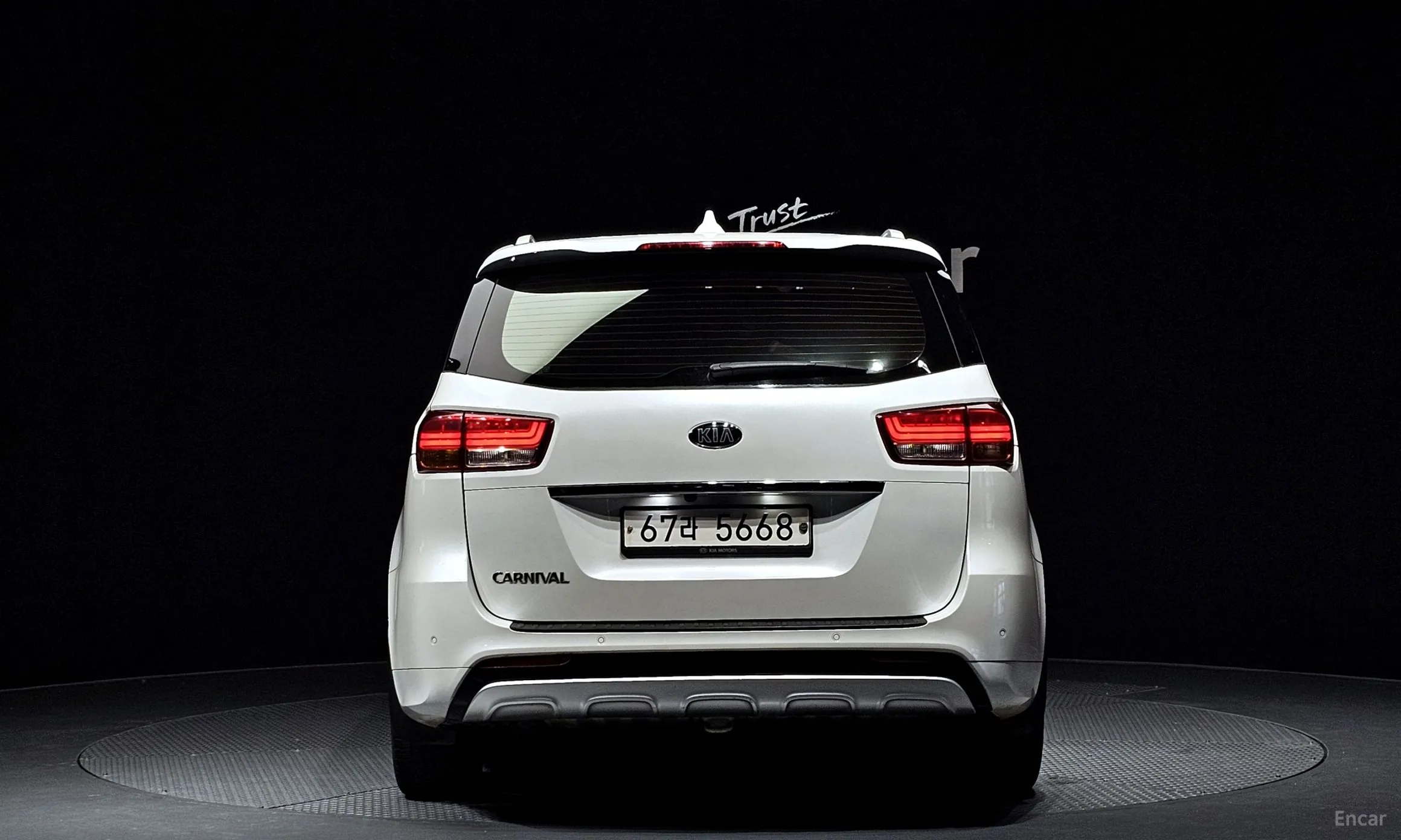 Kia Carnival превью 3