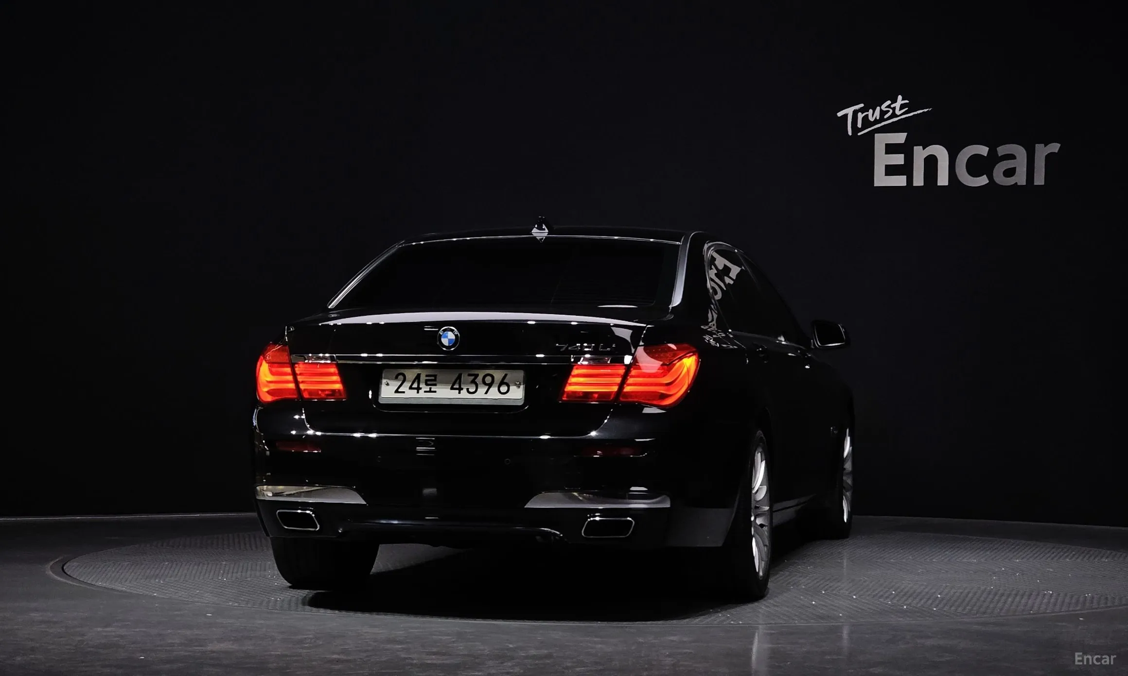 BMW 7 Series (F01) превью 3