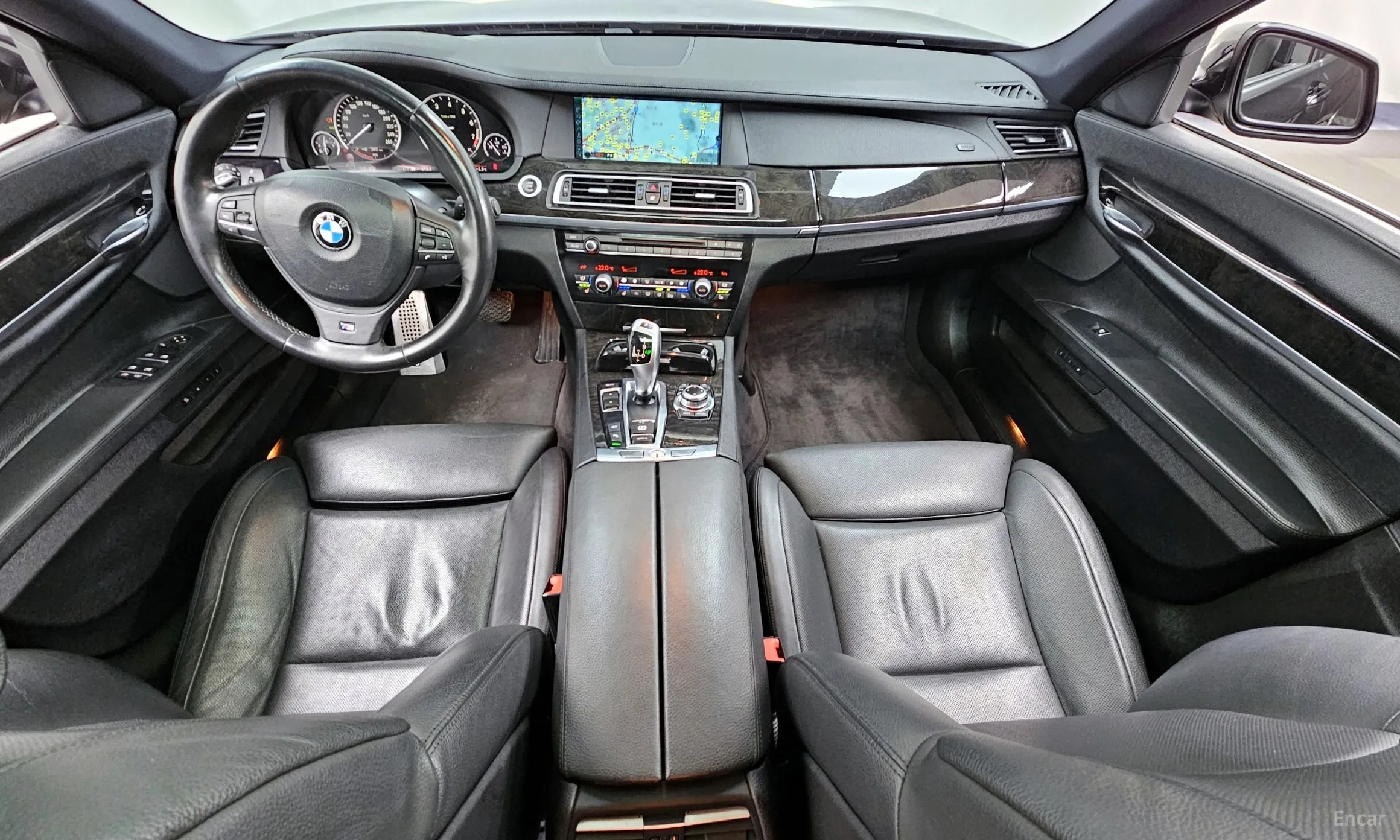 BMW 7 Series (F01) превью 4