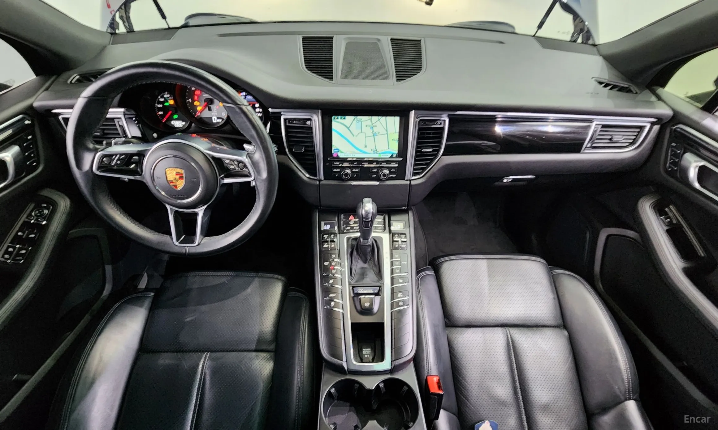 Porsche Macan превью 4