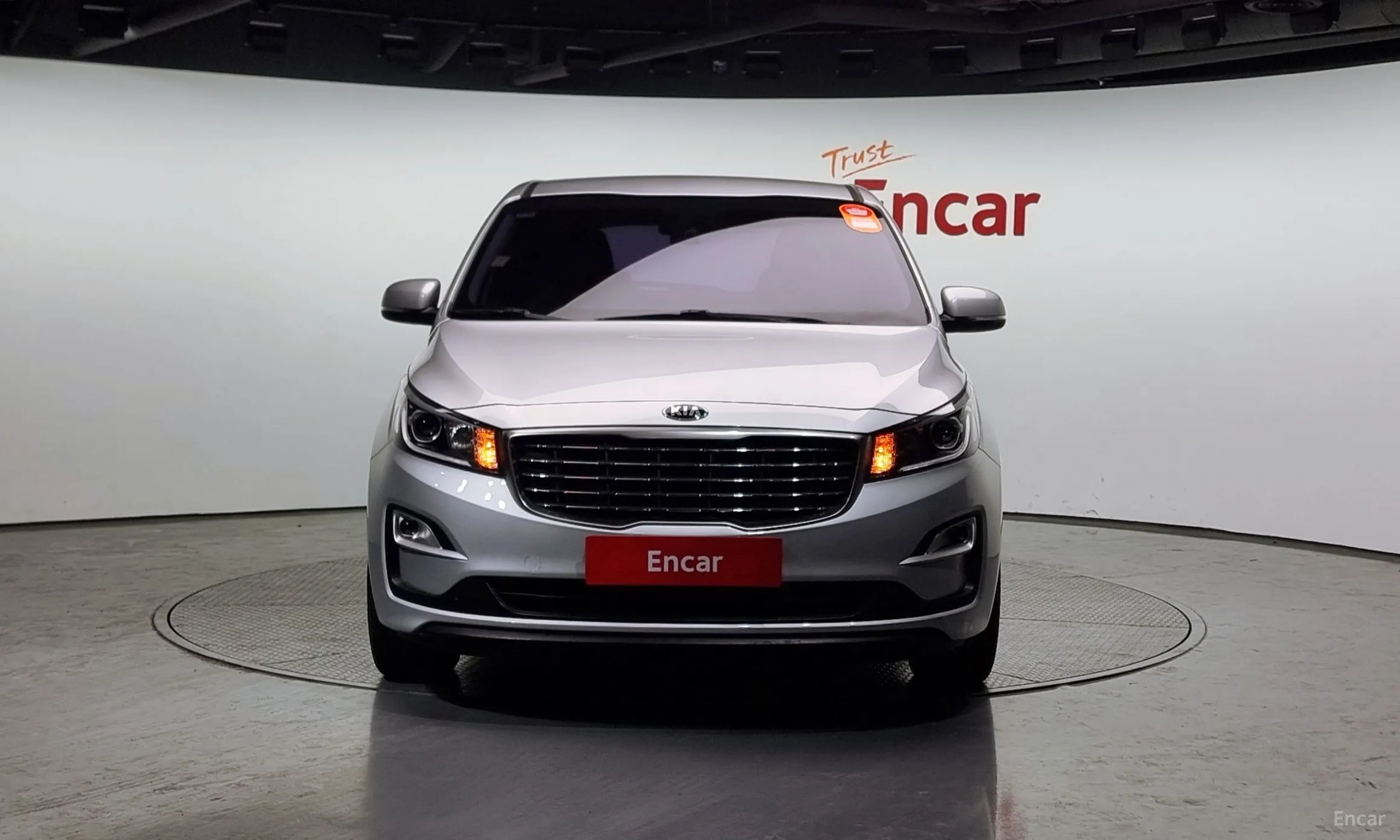 Kia Carnival превью 2
